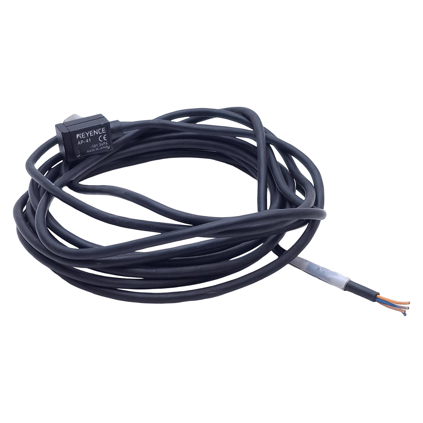 Used Keyence AP-41 Pressure Sensor Head, 0 to -101.3kPa, M5 Male Port, 10ft Length