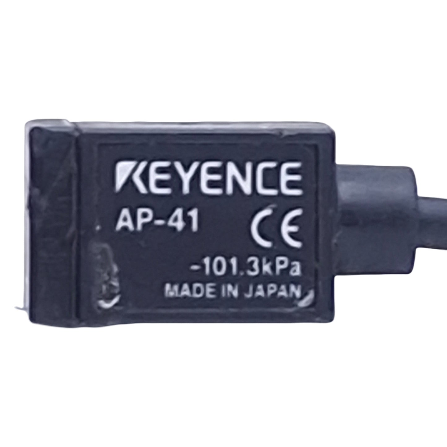 Used Keyence AP-41 Pressure Sensor Head, 0 to -101.3kPa, M5 Male Port, 10ft Length