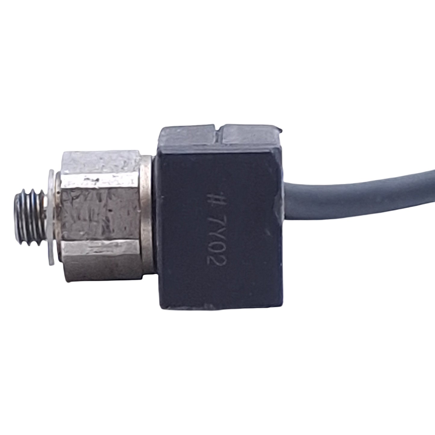 Used Keyence AP-41 Pressure Sensor Head, 0 to -101.3kPa, M5 Male Port, 10ft Length
