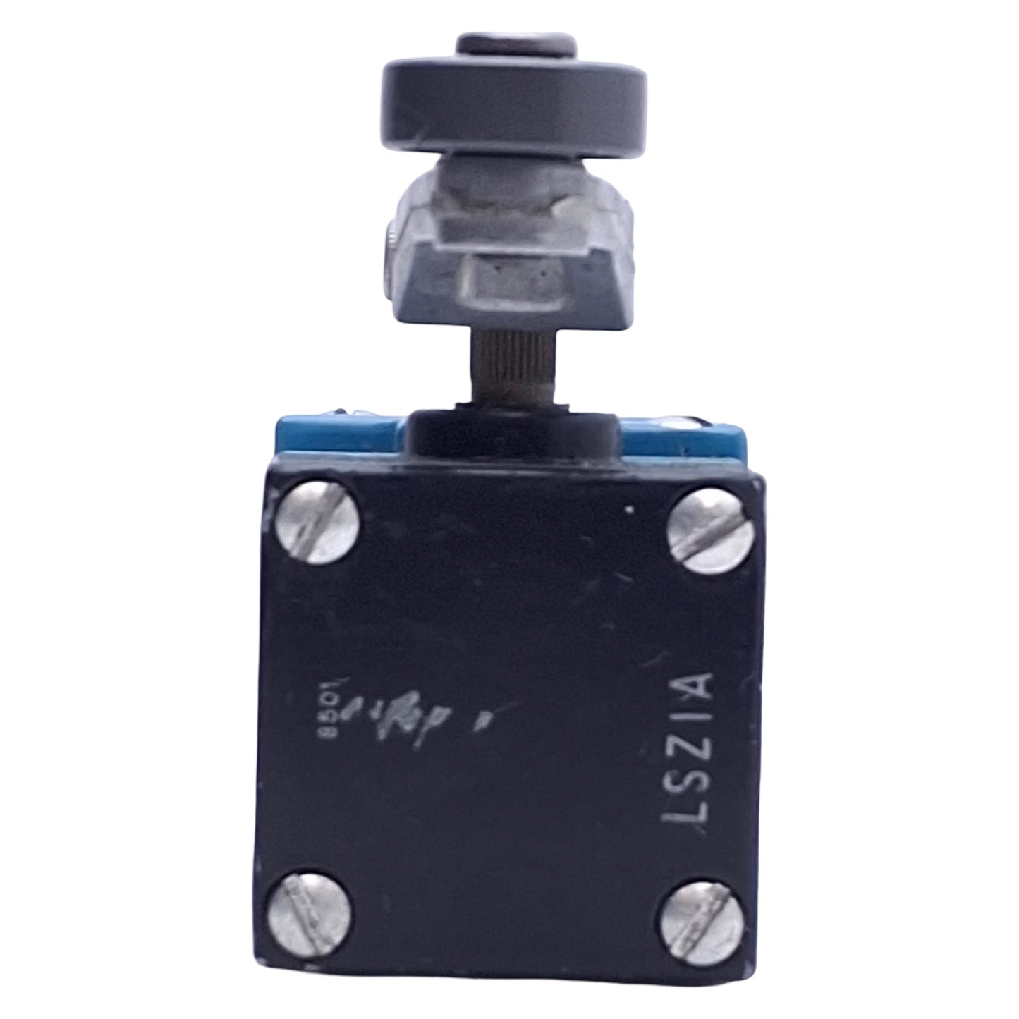 Used Honeywell LSA1A Limit Switch, SPDT, 1NO/1NC, 600VAC 10A Max, 1/2 NPT Conduit