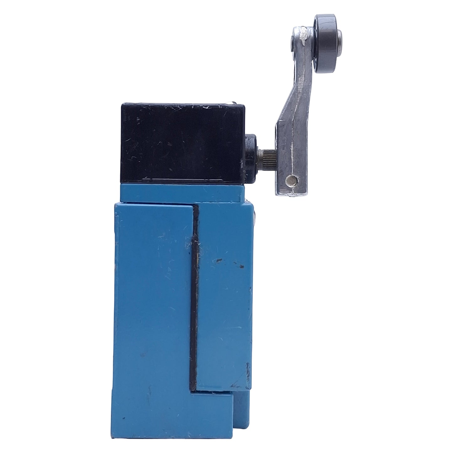 Used Honeywell LSA1A Limit Switch, SPDT, 1NO/1NC, 600VAC 10A Max, 1/2 NPT Conduit