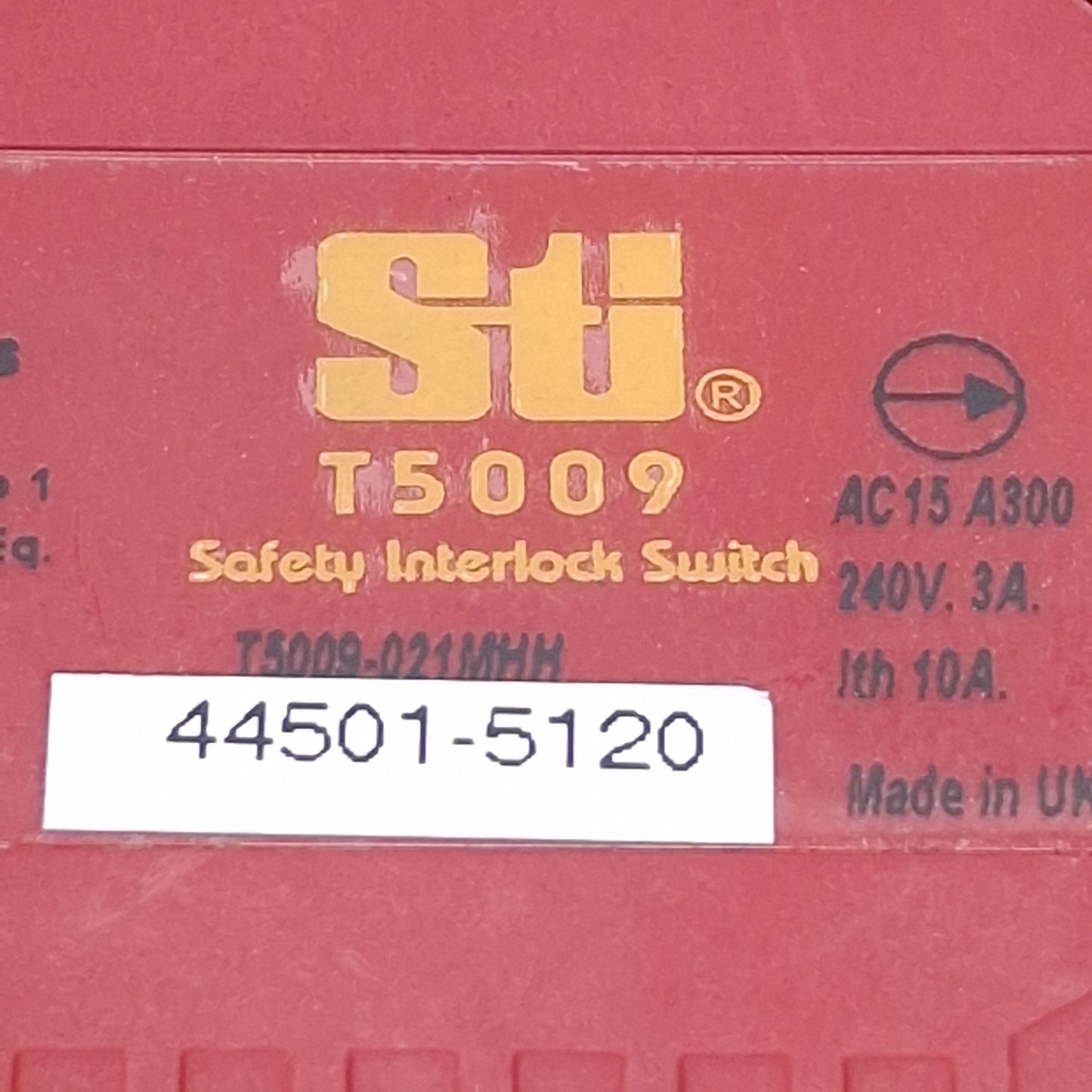 Used Omron STI 44501-5210 T5009 Safety Interlock Switch 2NC+1NO, M20 Conduit *No Key*