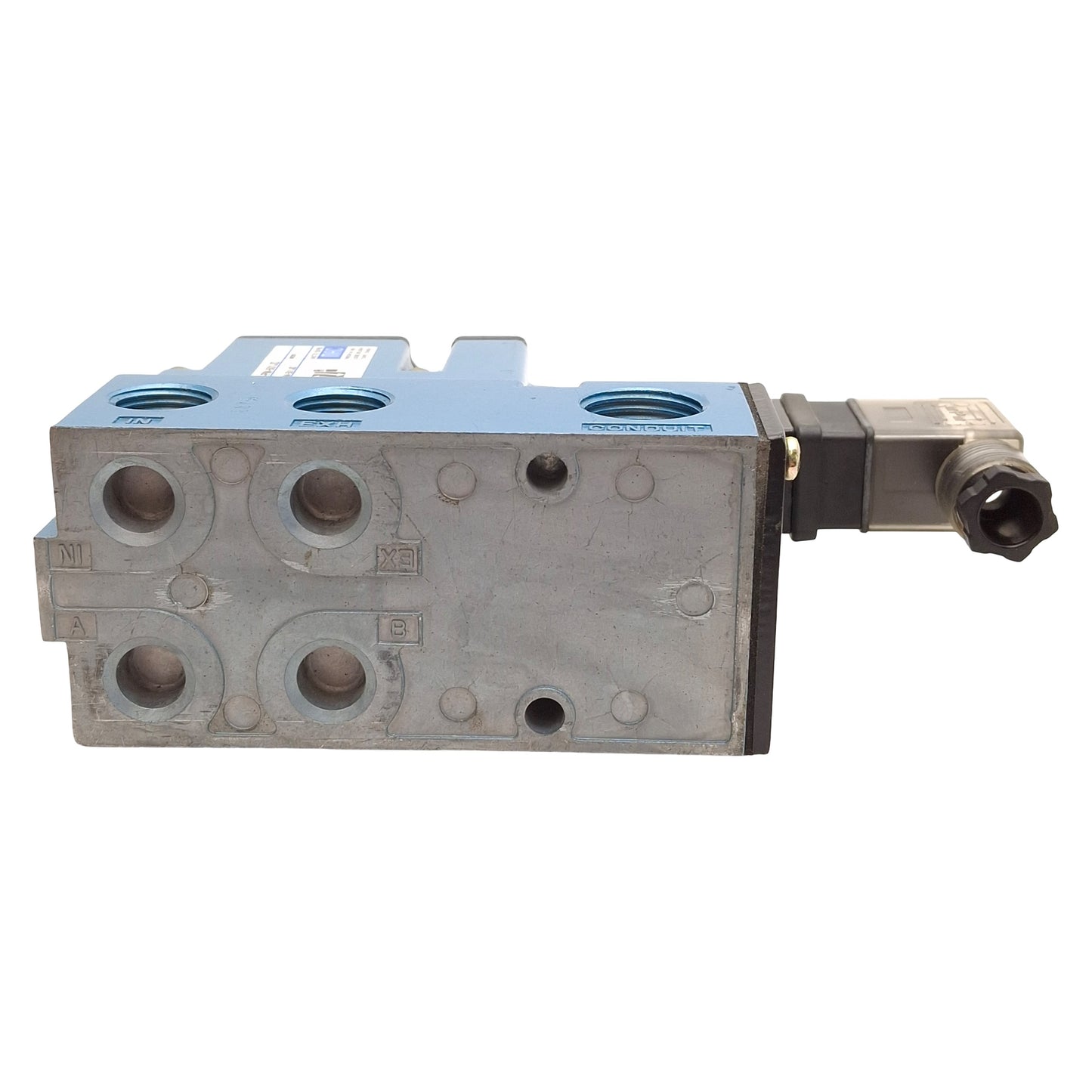 Used Mac 6212C-231-PM-501JD Solenoid Valve, 4/2-Way, 3/8in NPT, 25-150psi, 24VDC Coil