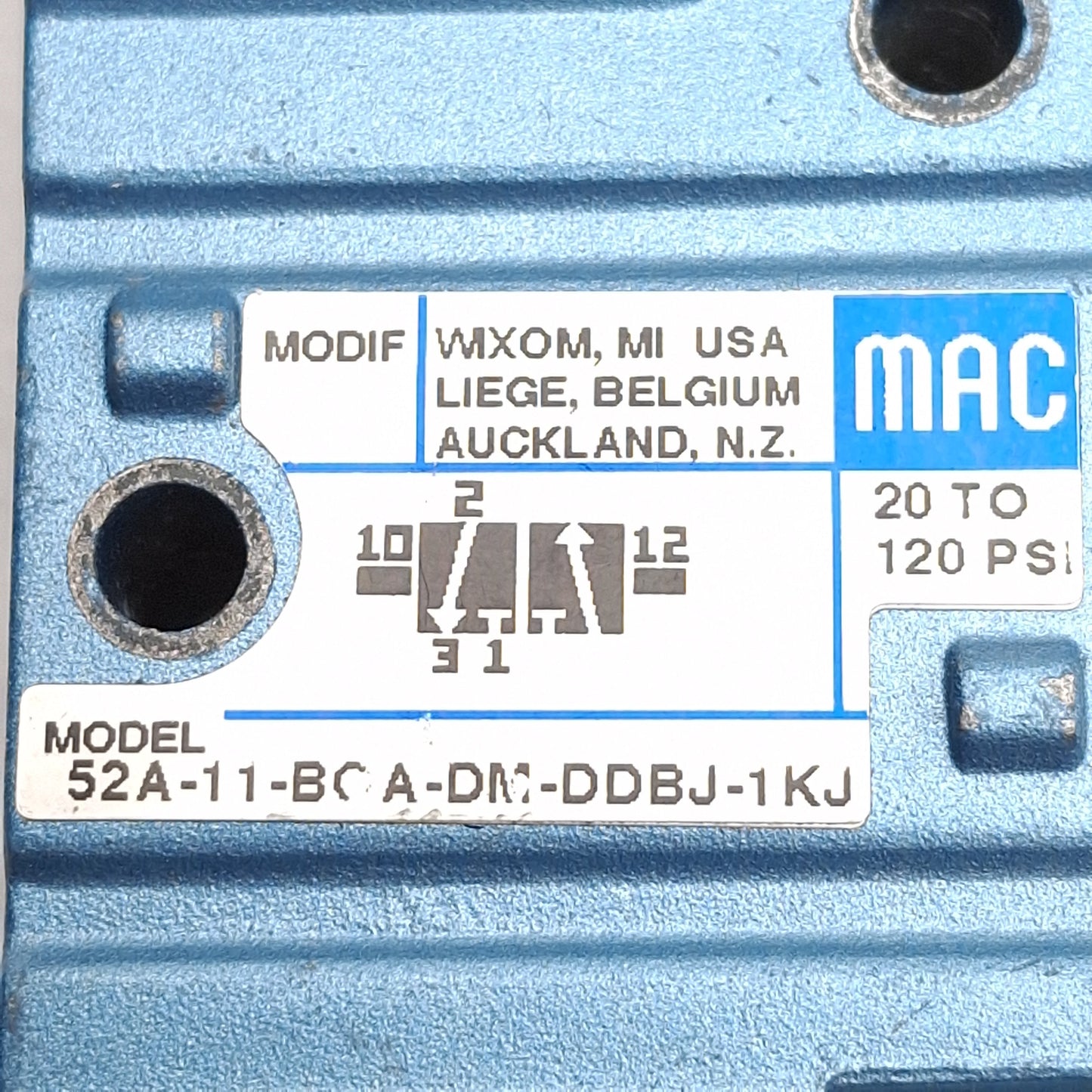 Used Mac 52A-11-B0A-DM-DDBJ-1KJ Solenoid Valve 3/2-NC, 20-150psi, 1/4NPTF, 12VDC Coil