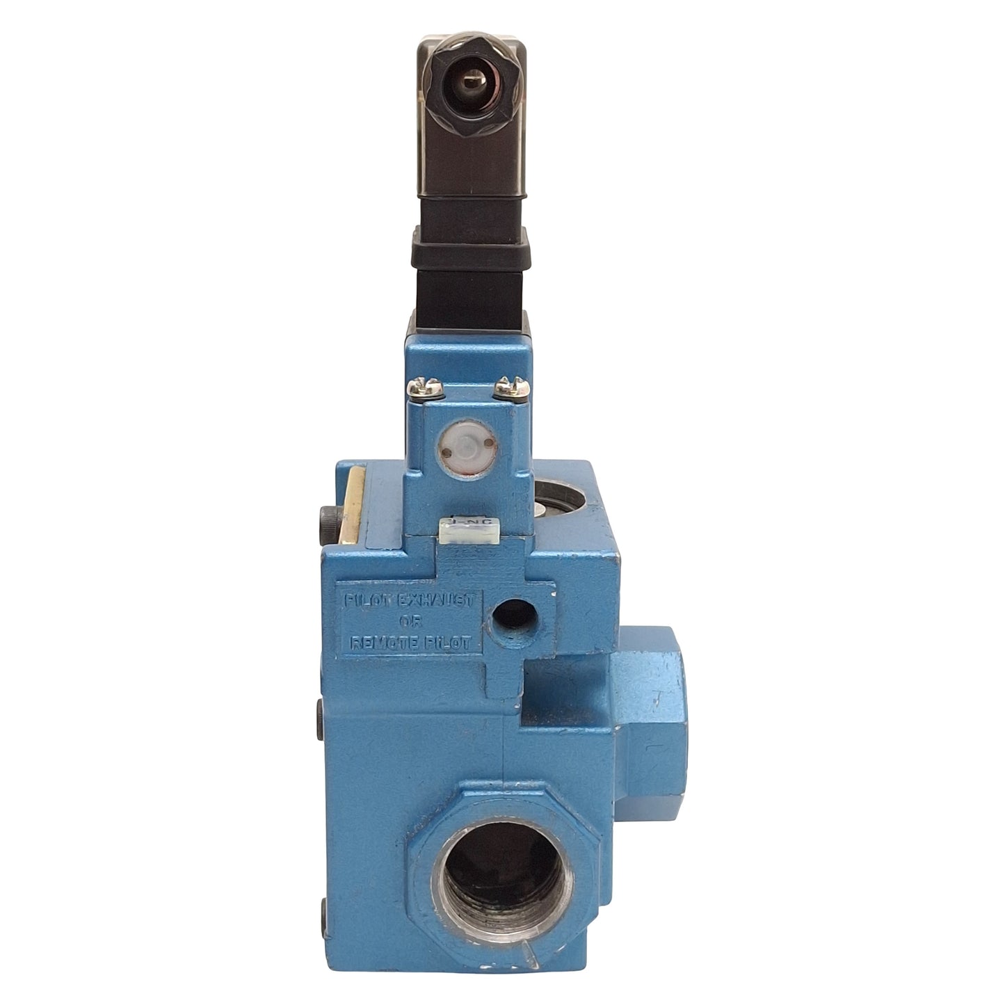 Used Mac 56C-37-501JD Solenoid Valve, 3/2-NC, Vac-150psi, 3/4in NPTF, 24VDC Coil