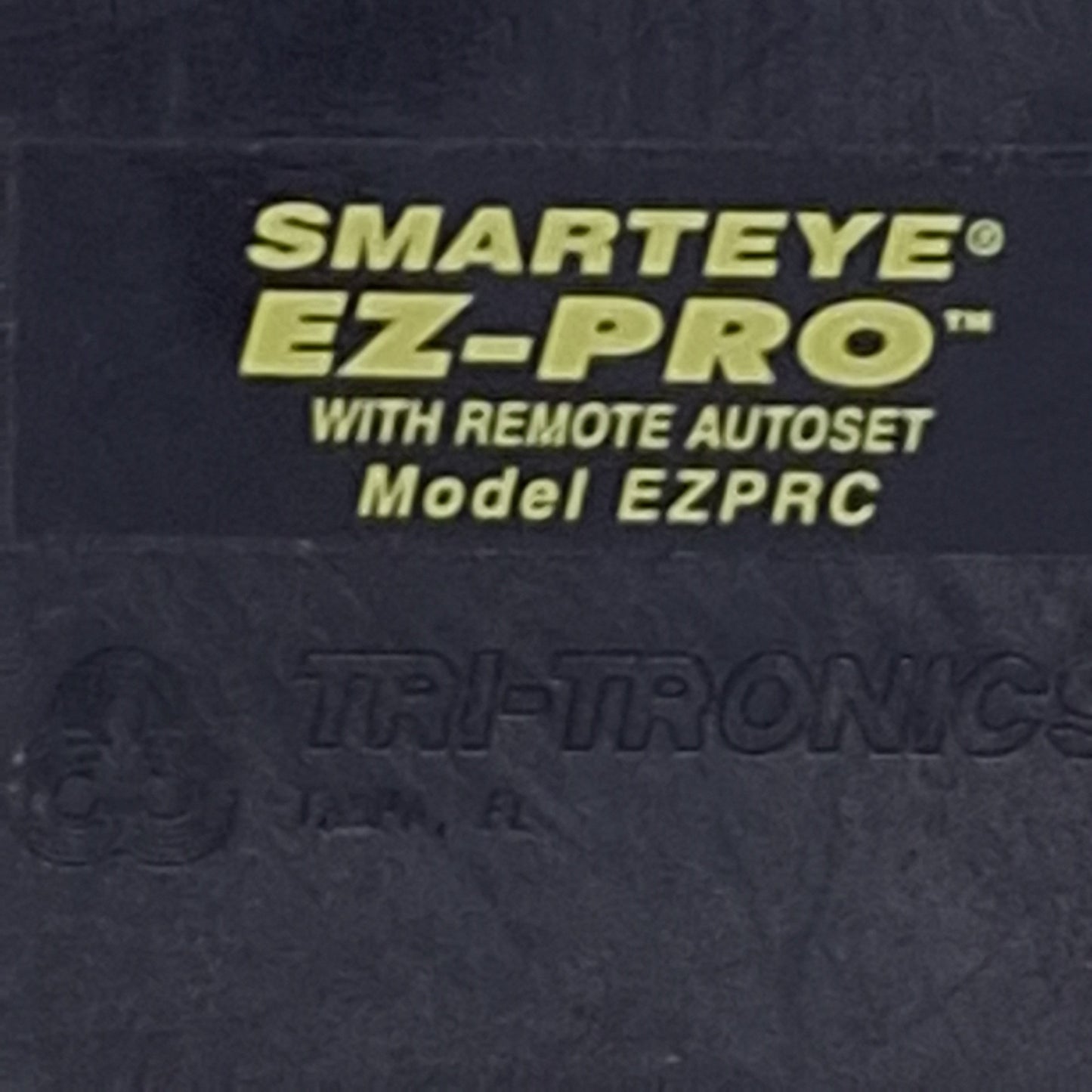 Used Tri-Tronics EZPRCF4 SMARTEYE EZ-PRO Sensor, NPN/PNP, 10-30VDC, 5-P M12, DIN Rail