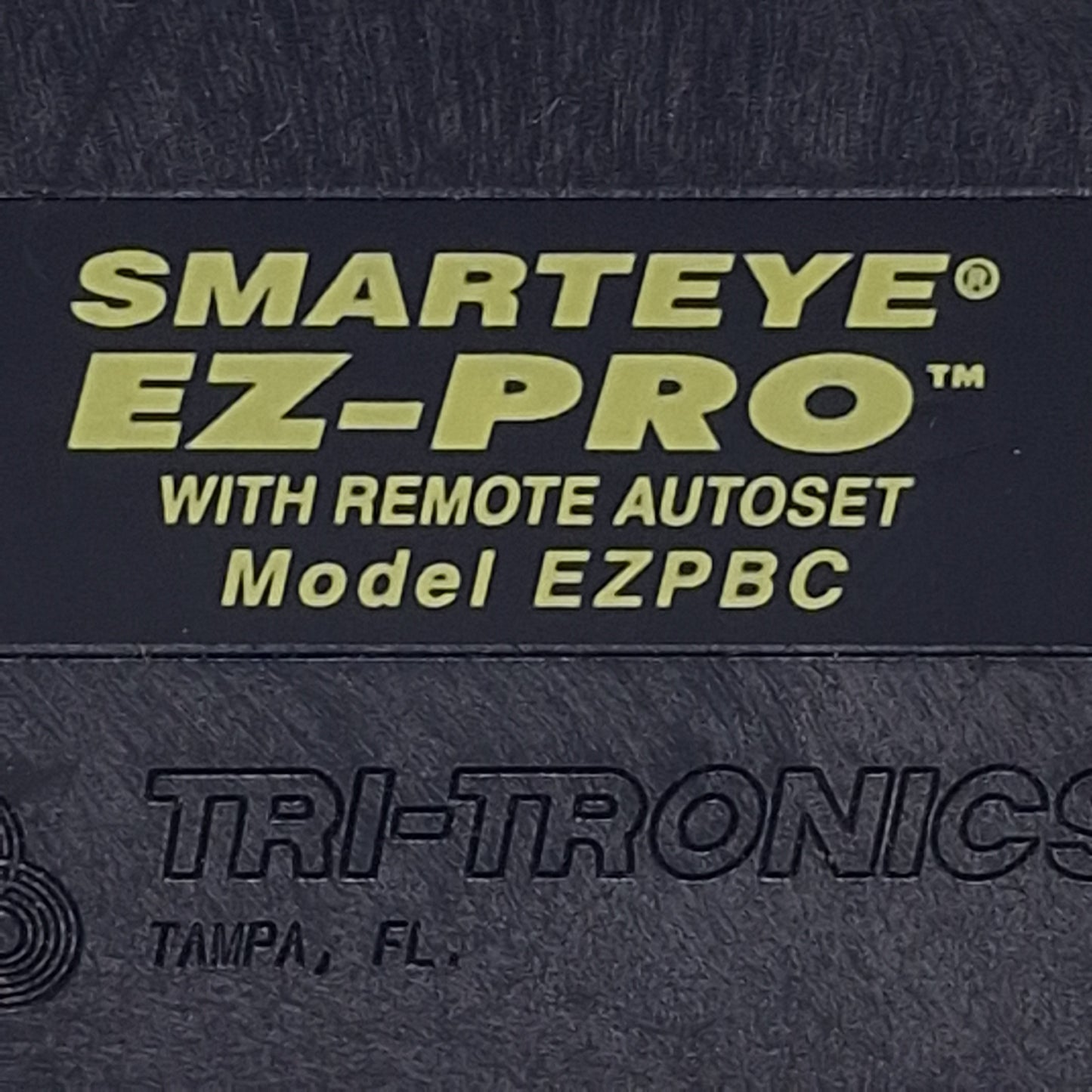 Used Tri-Tronics EZPBCF4 SMARTEYE EZ-PRO Sensor, NPN/PNP, 10-30VDC, 5-Pin Male