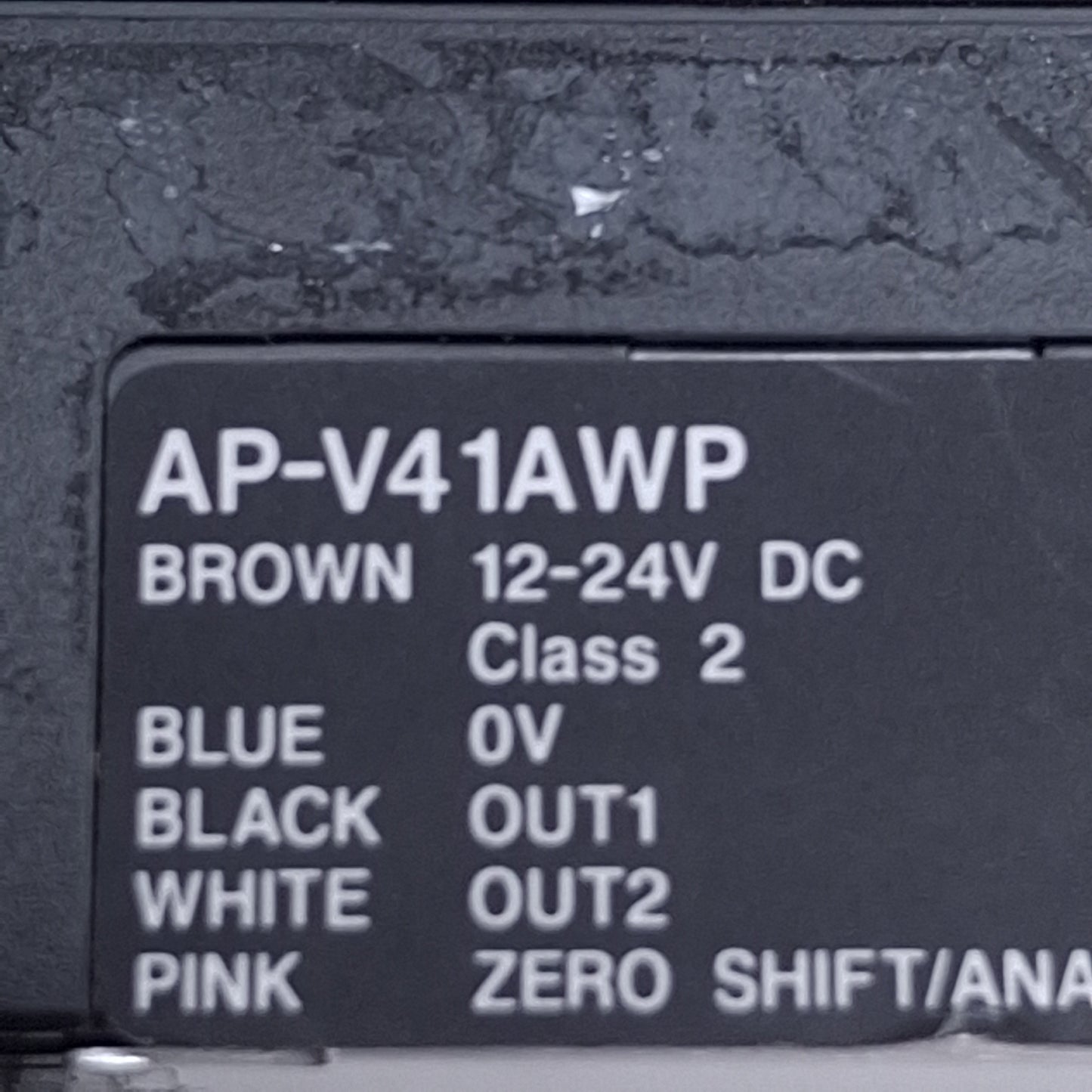 Used Keyence AP-V41AW Pressure Sensor Amplifier NPN, 12-24VDC, 6ft Cable *No Cover*