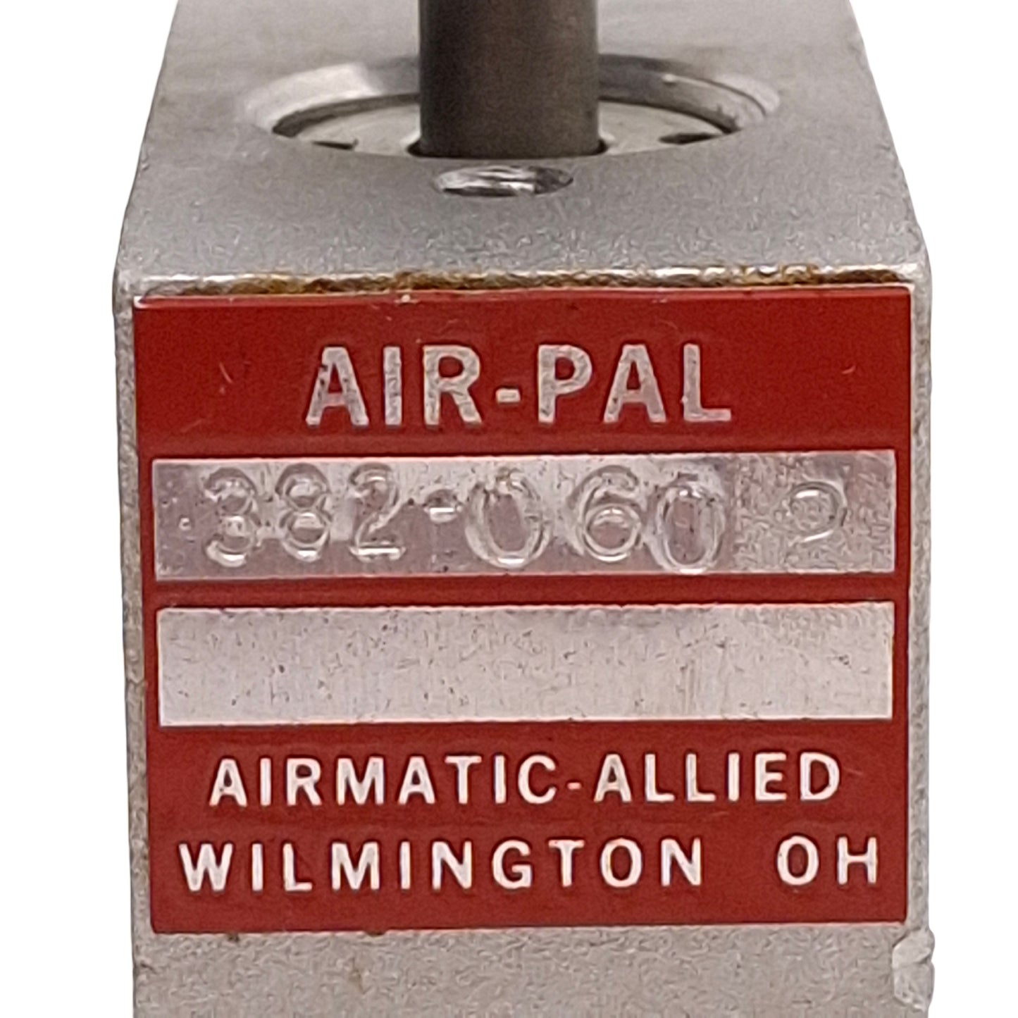 Used Airmatic 382-0602 Pneumatic Control Valve, 3-Way, Palm Button w/o Spring, 1/4NPT
