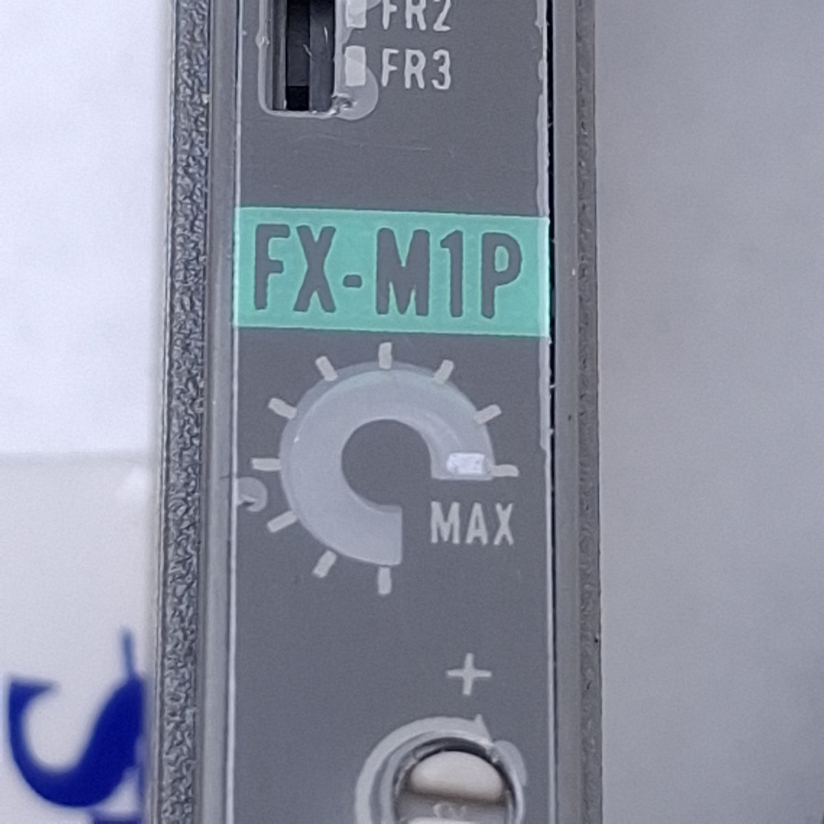 Used Panasonic SunX FX-M1P Fiber Optic Sensor Amplifier PNP, 12-24VDC, 6ft *No Cover*