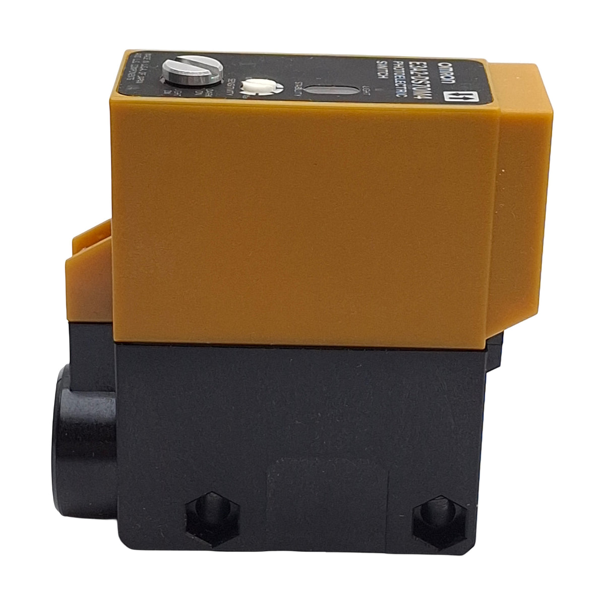 New – Open box Omron E3A2-DS70M4 Photoelectric Switch, 70cm Range, 12/24-240V, 3A Relay Output