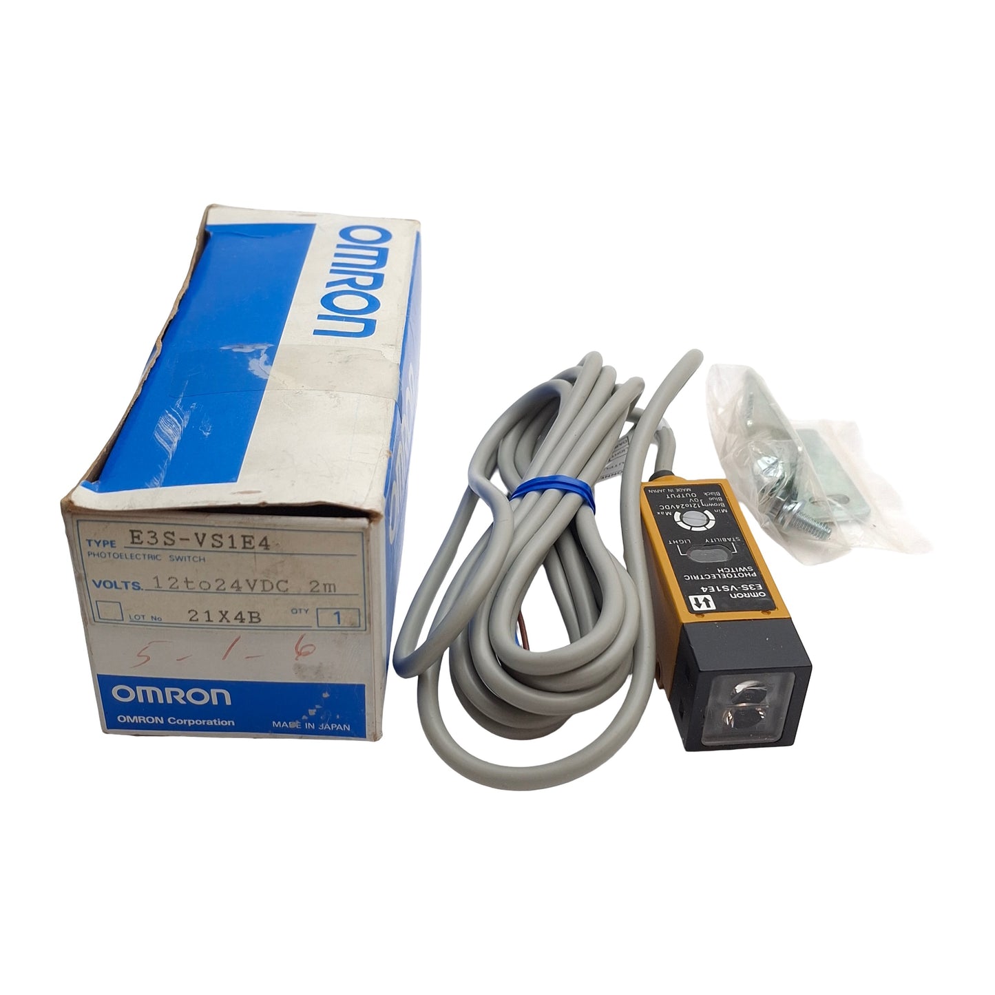New Omron E3S-VS1E42 Photoelectric Sensor Switch, Range: 12mm, Supply: 12-24VDC, NPN