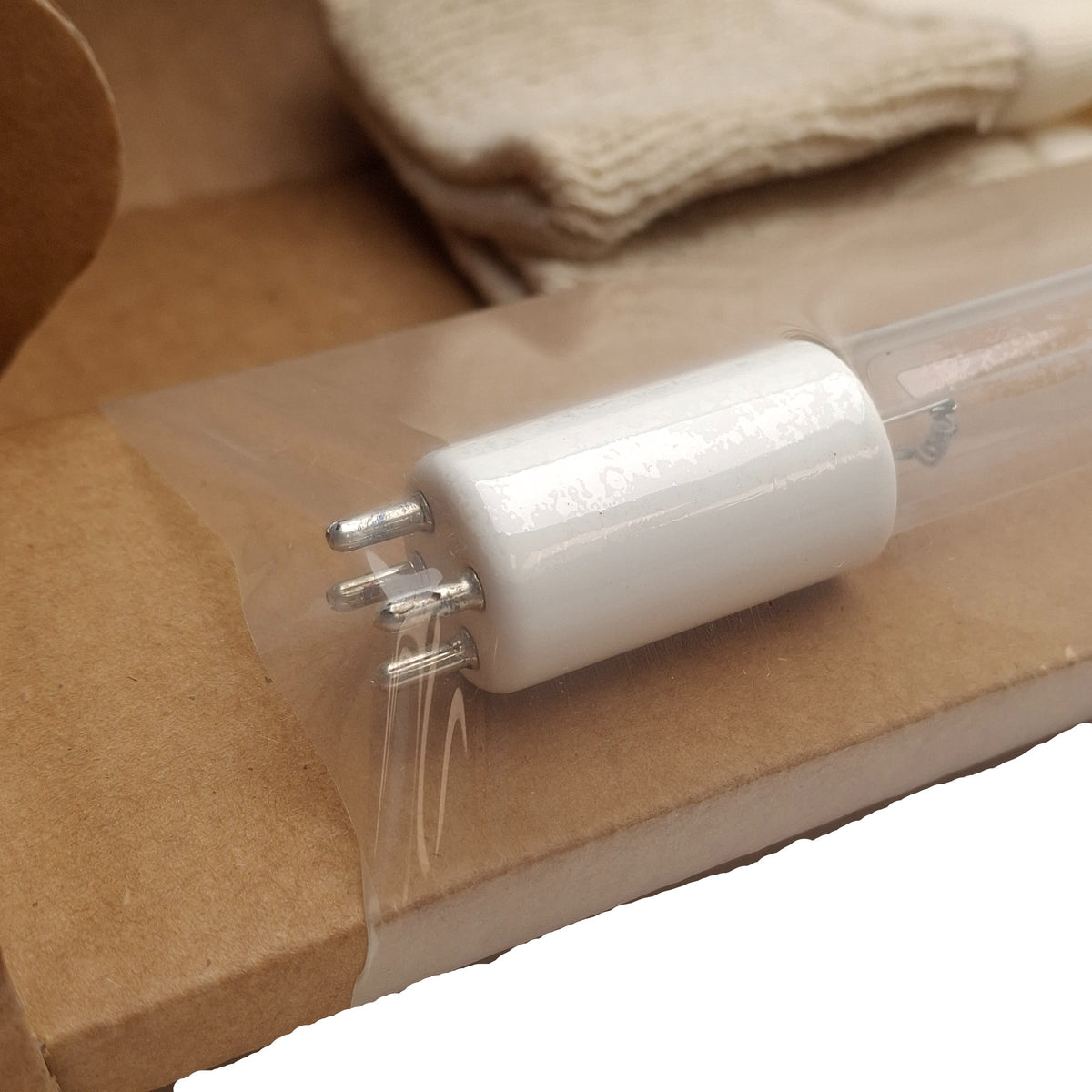 New Millipore ZMQUVLP01 Genuine UV Lamp For Milli-Q Century, 185/254nm Dual Wavelen.