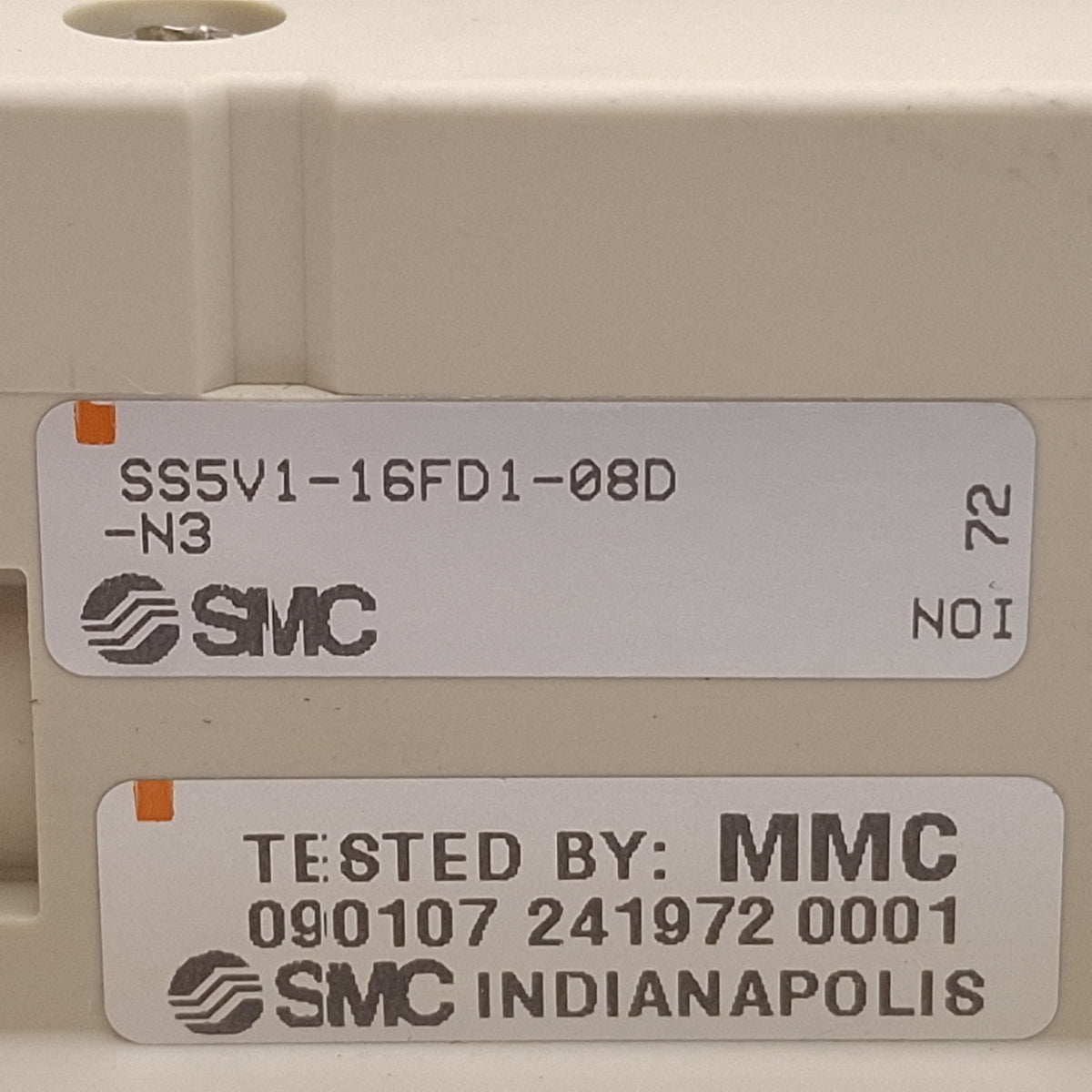 New SMC SS5V1-16FD1-08D-N3 Manifold w/ (8x) SV1100-5FU Solenoid Valves ø5/32in 24VDC