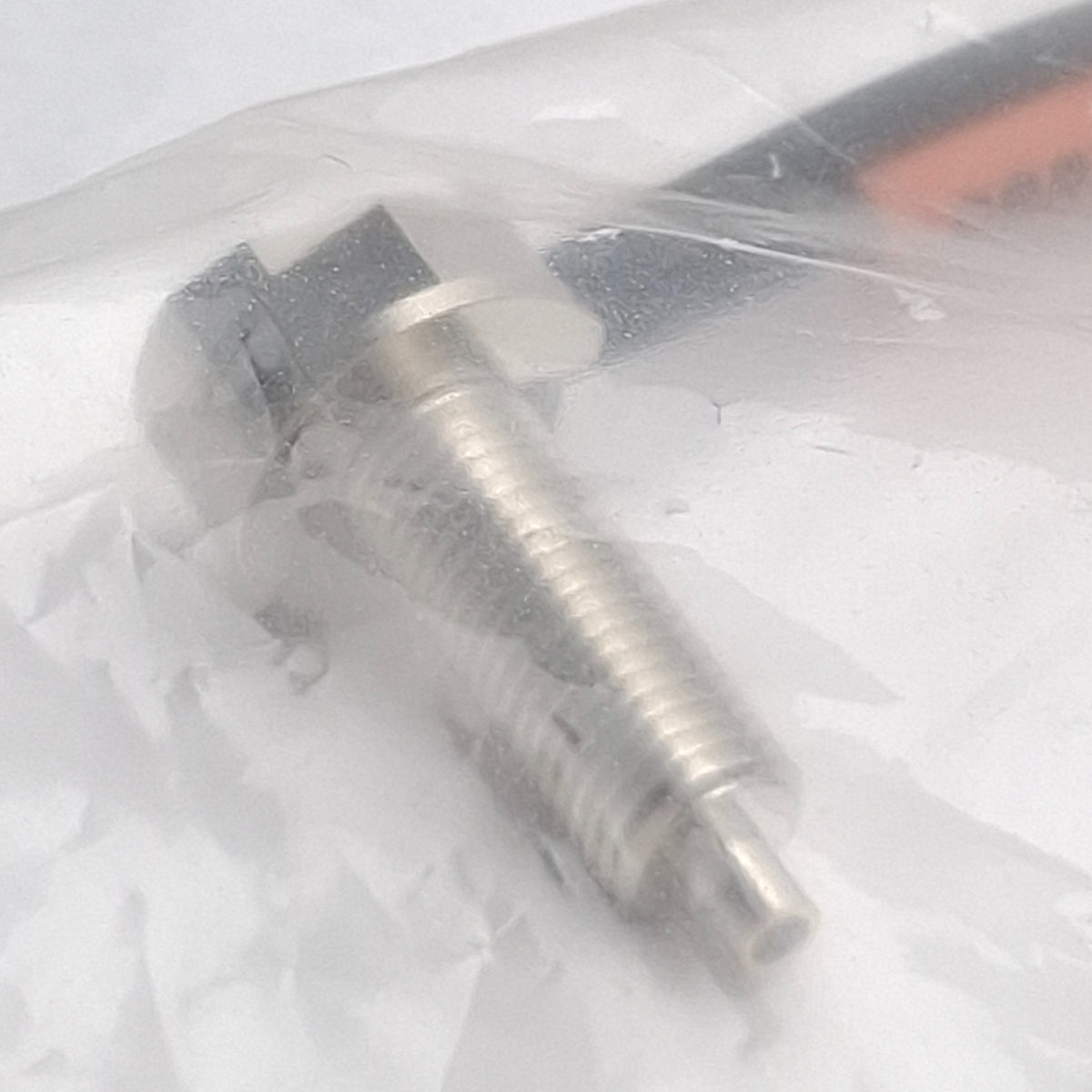 New Omron E32-C11N Diffuse Reflective Coaxial Sensor Head, M6 Thread, 2 Meters