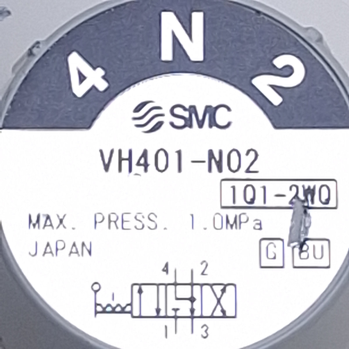 Used SMC VH401-N02 Side Ported Hand Valve w/Lever 3-Position, 1.0MPa, 1/4 NPT Ports