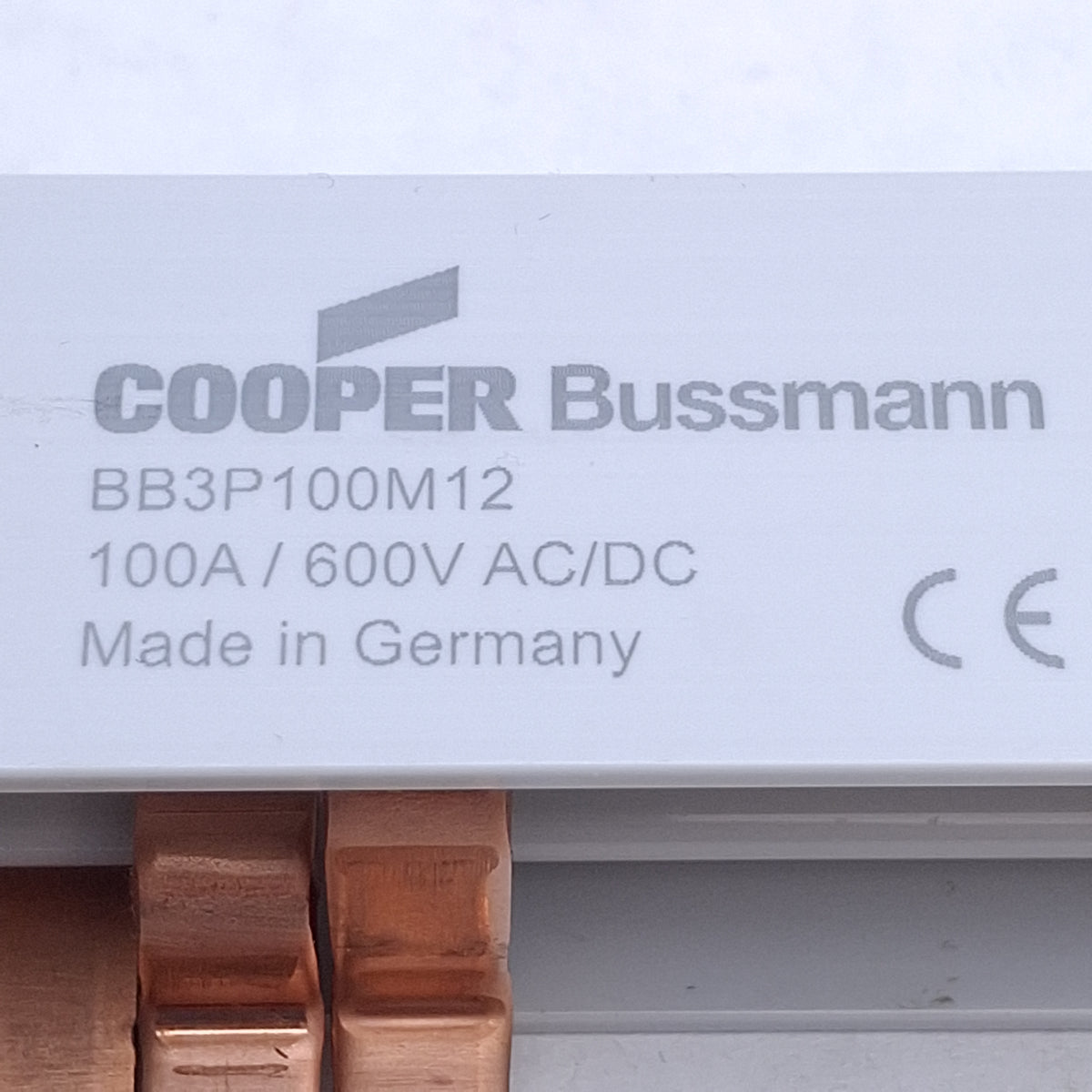 New – Open box Bussmann BB3P100M12 Comb Busbar 3-Phase, 12-Pin, 100A 600VACDC, 8-1/2in Length