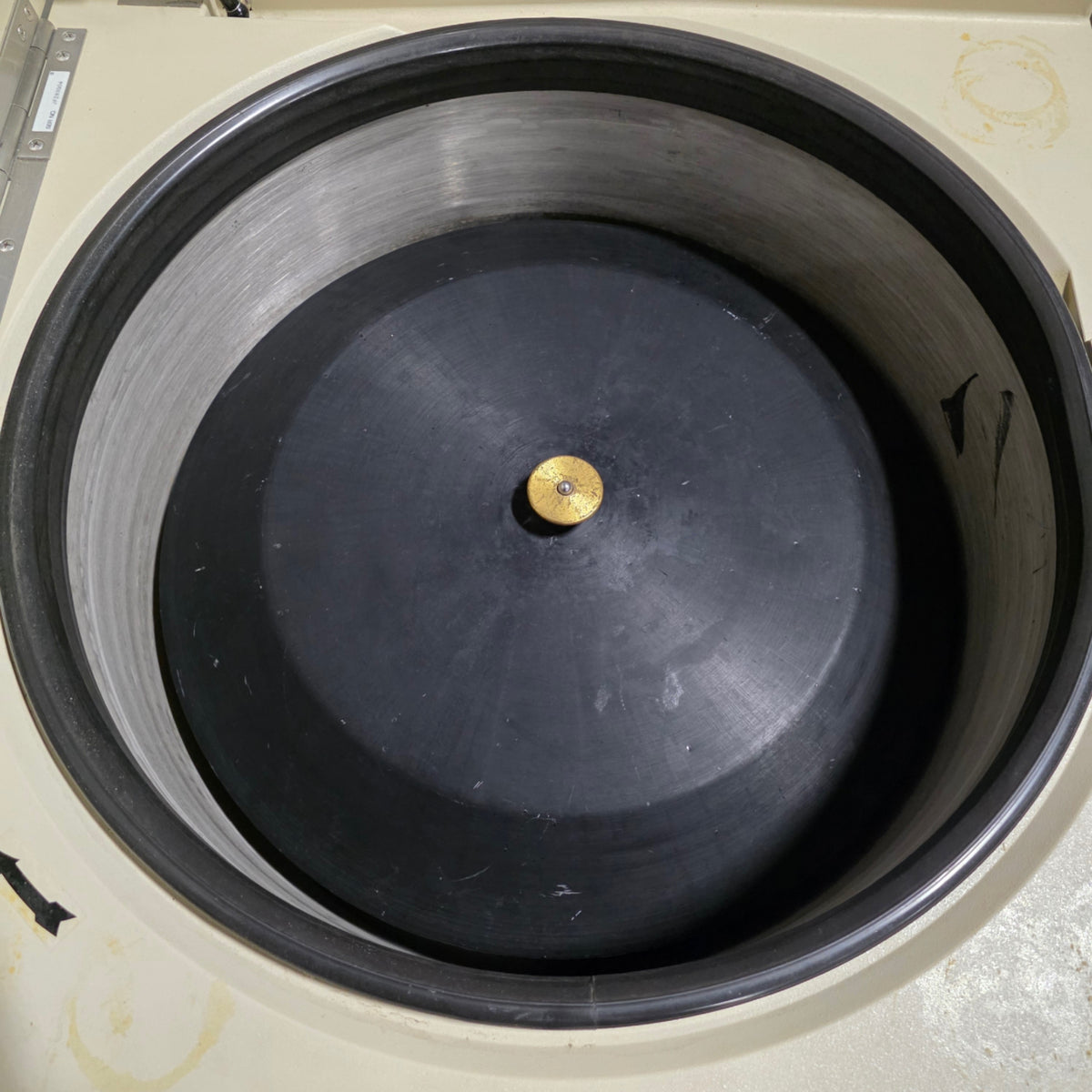 Used Beckman Coulter J6-MC High Capacity Refrigerated Centrifuge 6000RPM, -20 To 40°C