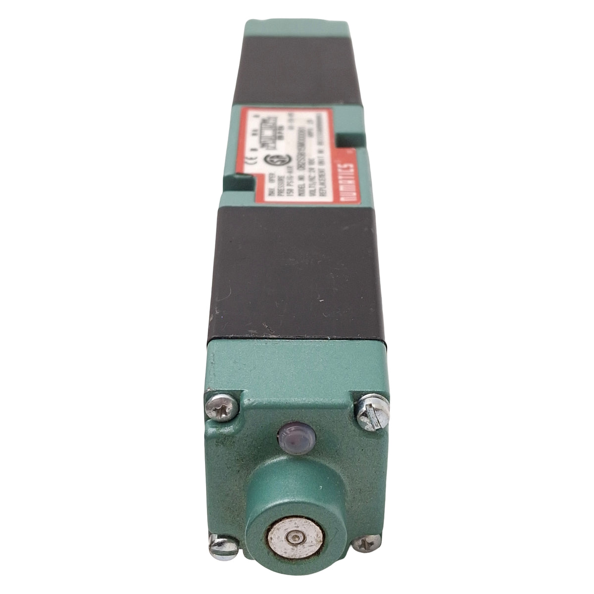 Used Numatics 082SS600M000061 Solenoid Valve, 4-Way 3-Position, 150psig, 24VDC Coil