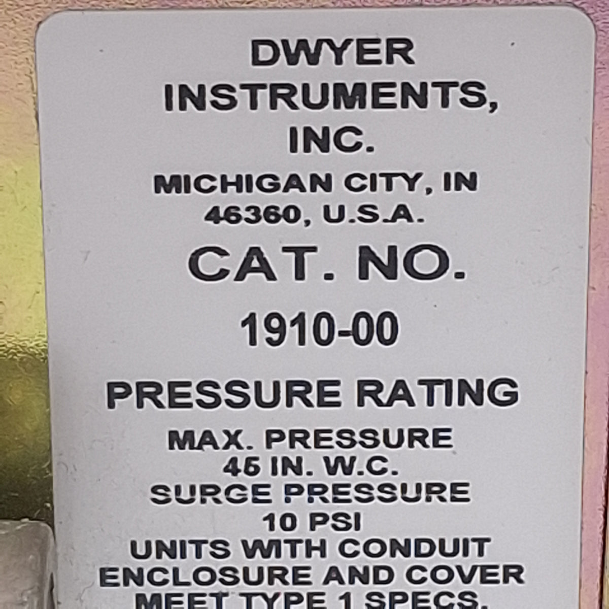 Used Dwyer 1910-00 Low Differential Pressure Switch, SPDT, 0.15-0.5in WC, 15A 480VAC