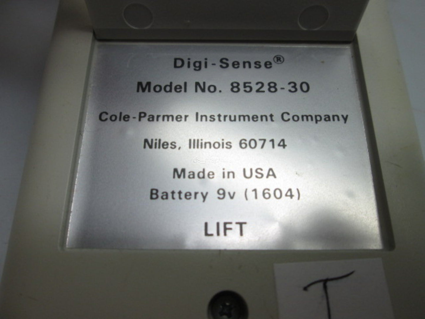 Used Cole Parmer Digi-Sense 8528-30 Thermometer
