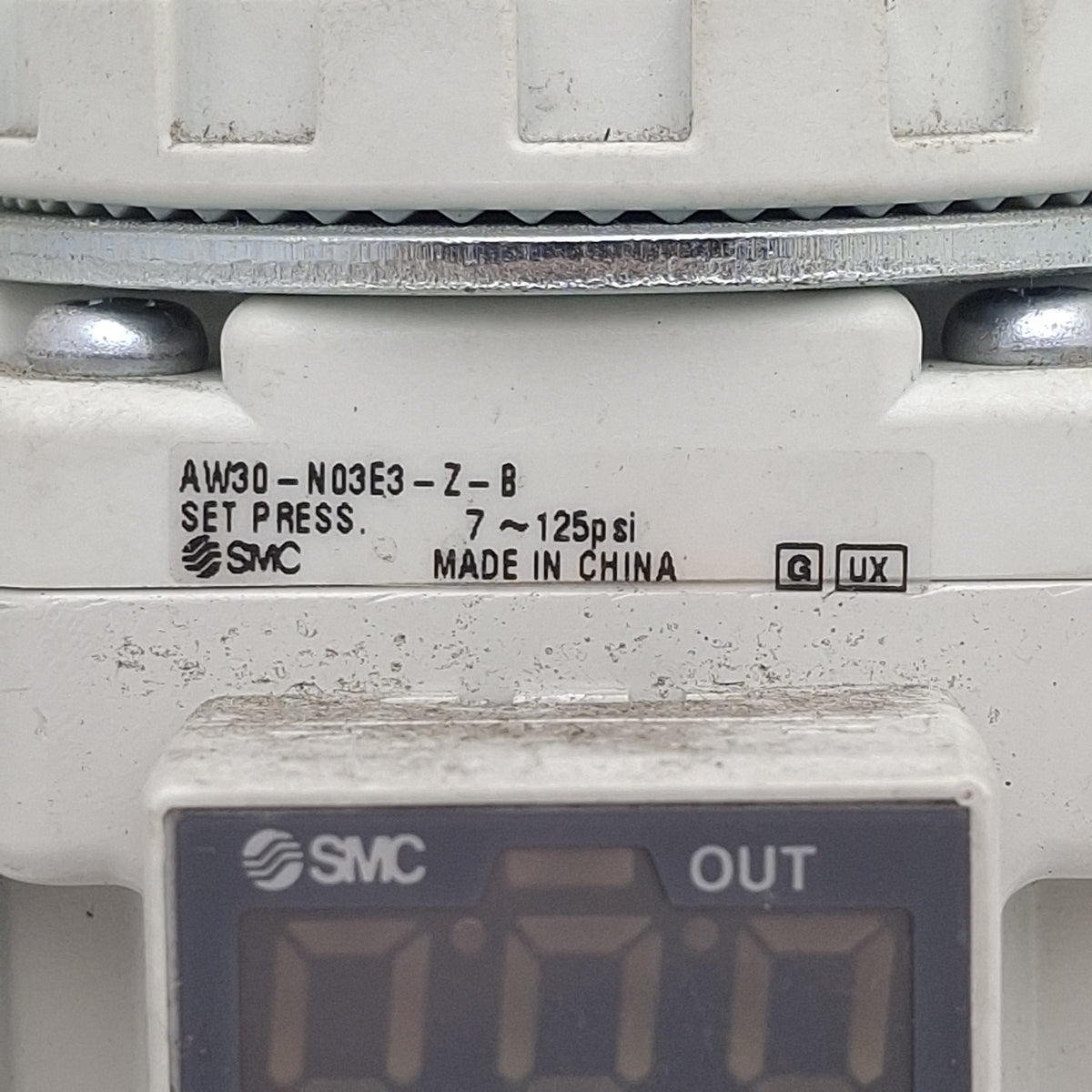 Used SMC AW30-N03E3-Z-B Pneumatic Filter Regulator, PNP, 3/8in NPT, 7-125psi, 5µm