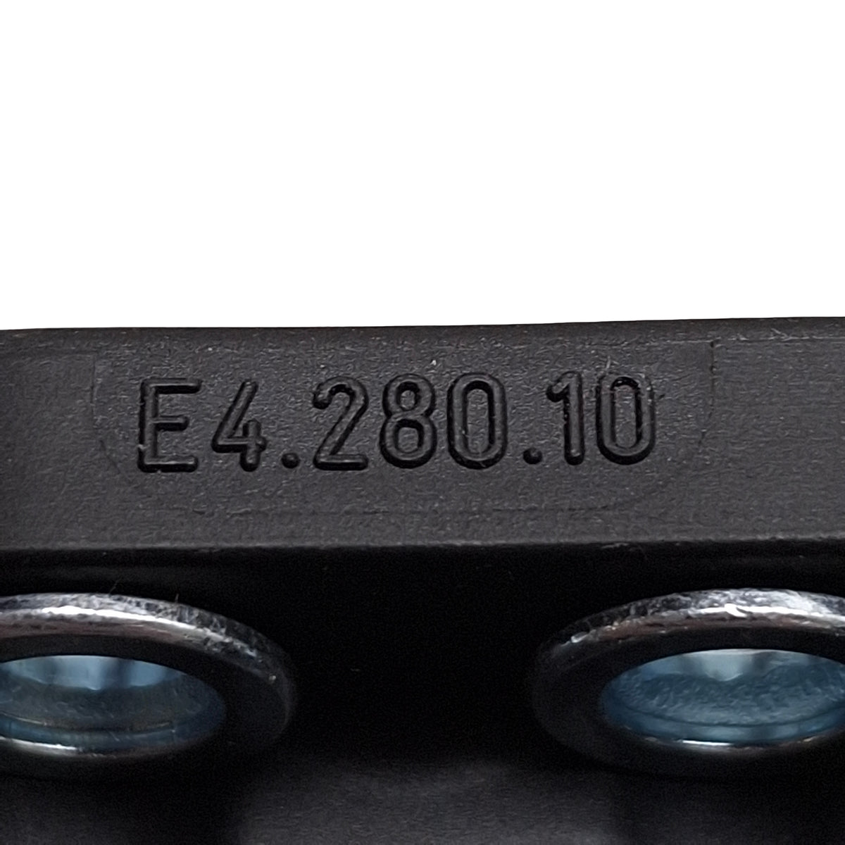 Used Igus E4.28.125.63.0 Energy Chain, 125x28mm Inner, ø63mm Bend, 28-Link + Ends