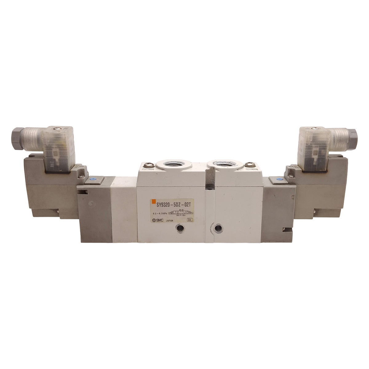 Used SMC SY9320-5DZ-02T Solenoid Valve, 3-Position Closed Center, 1/4NPTF, 24VDC Coil
