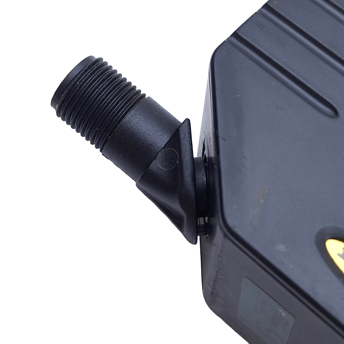Used Banner LT3PILVQ L-GAGE Time-of-Flight Laser Sensor, PNP, 12-24VDC *Connector*