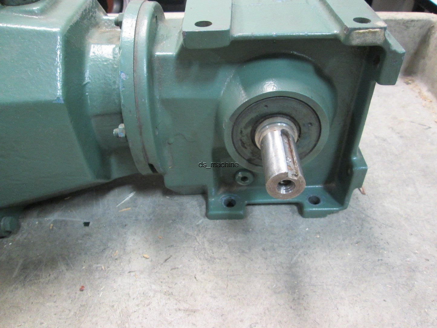 Used SEW Eurodrive S32 D14 DT71D4 B6B Gearmotor w/Varimot Speed Control 220/460VAC