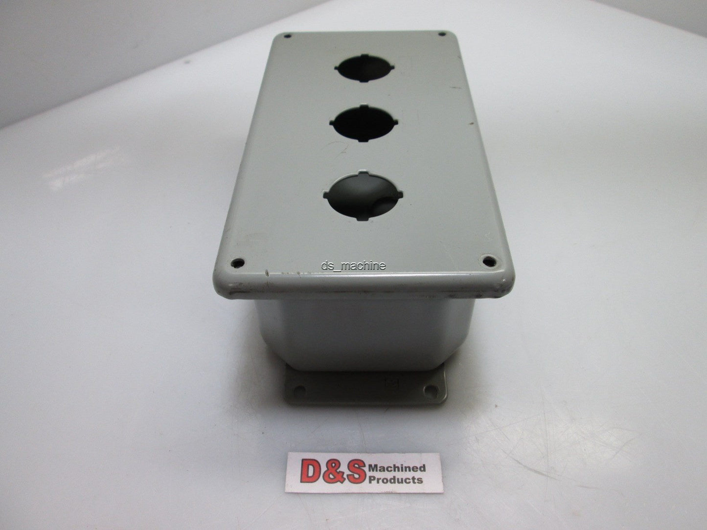 Used Hoffman Electrical 3-Slot Pushbutton Enclosure 7-3/4" x 3-7/8" x 2-3/4"