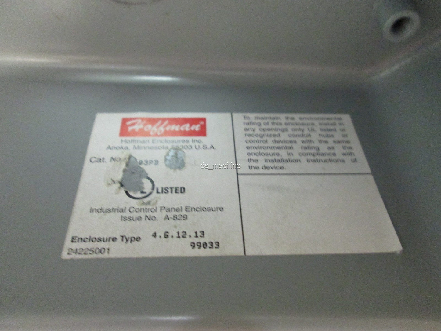 Used Hoffman Electrical 3-Slot Pushbutton Enclosure 7-3/4" x 3-7/8" x 2-3/4"