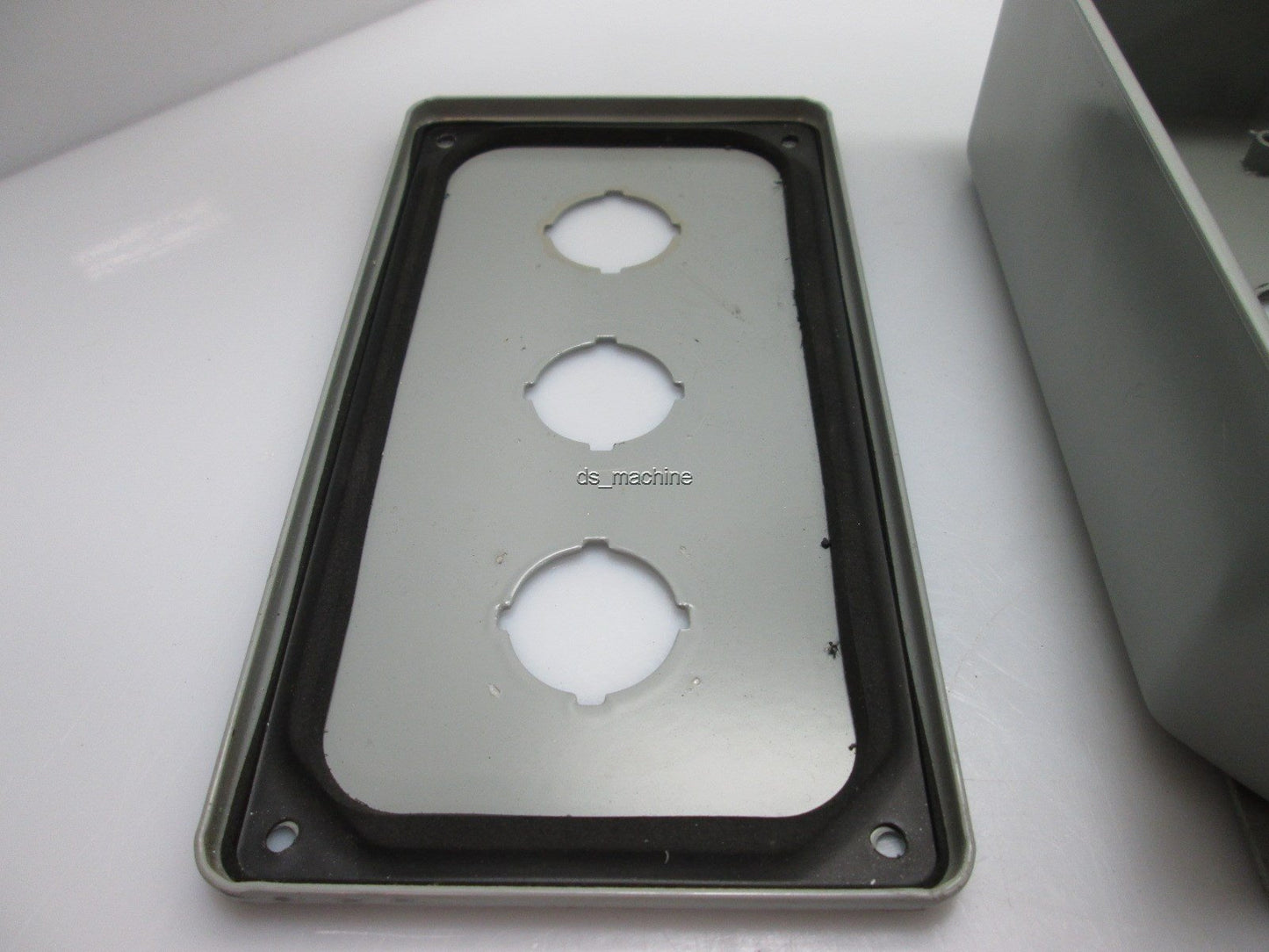 Used Hoffman Electrical 3-Slot Pushbutton Enclosure 7-3/4" x 3-7/8" x 2-3/4"