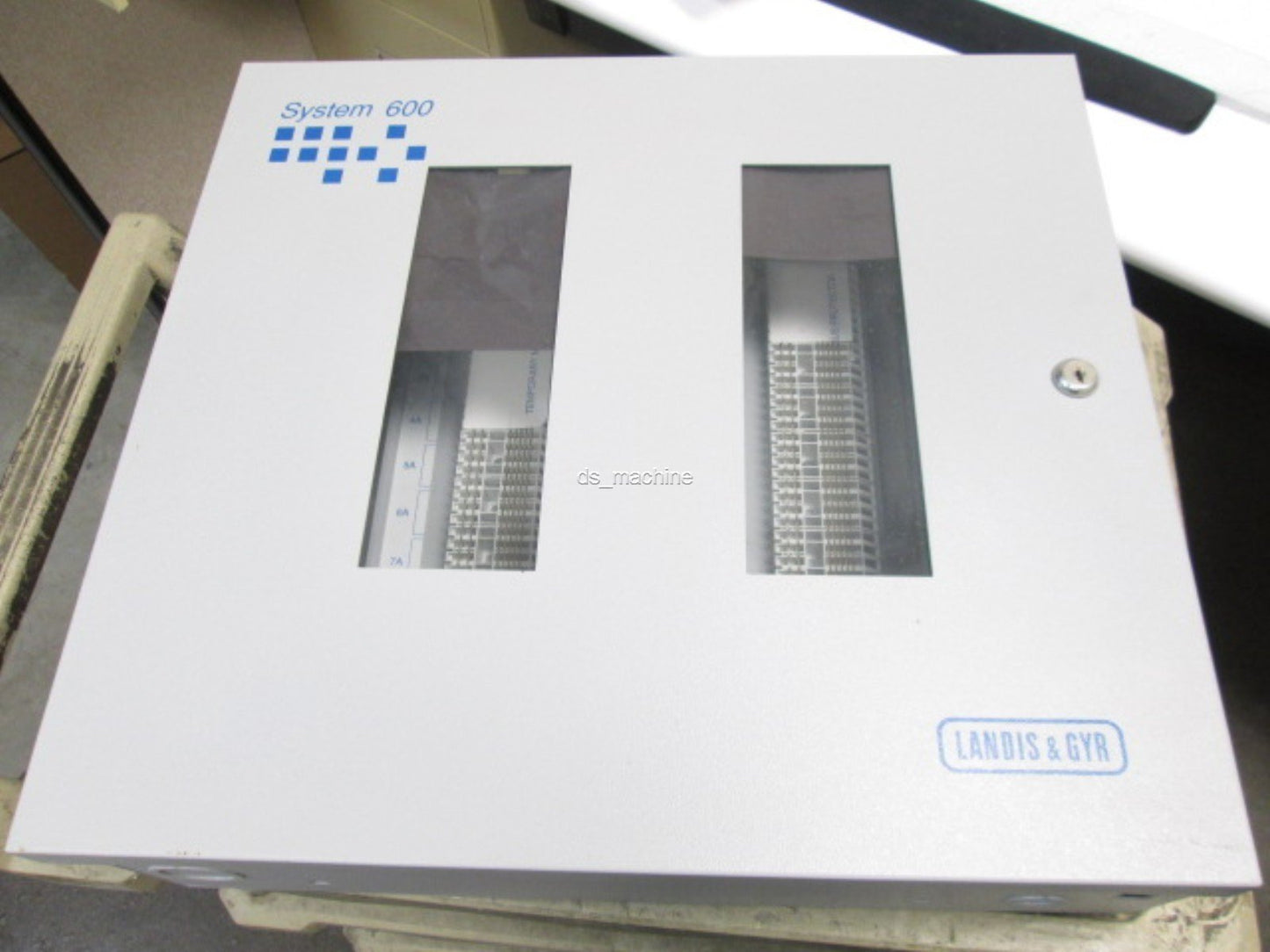Used Landis & Gyr 545-275 System 600 Electrical Enclosure, 20" x 18.75" x 5.625"