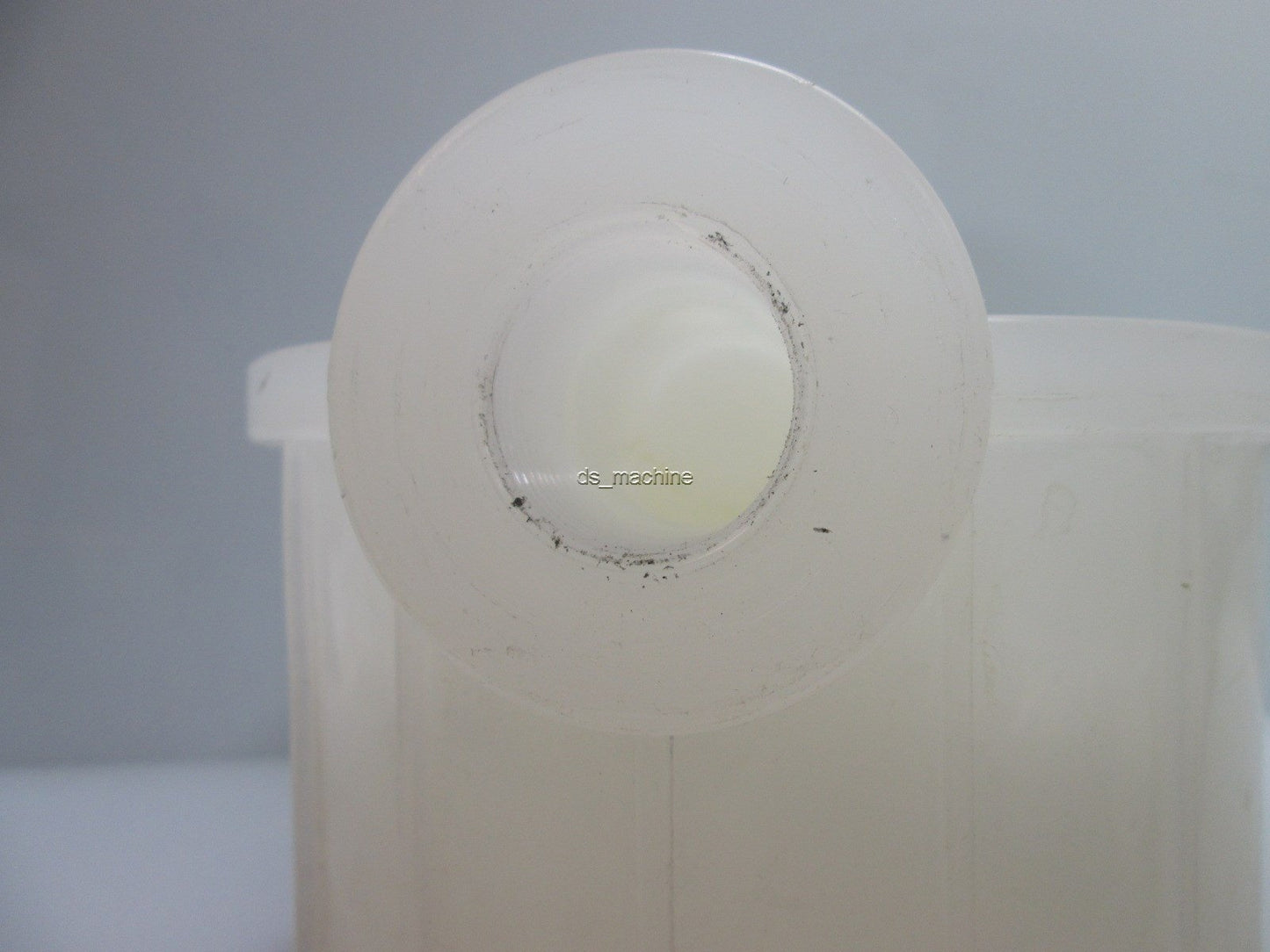 Used Filter Housing 3" Inner Diameter, 10" Depth 3/4" NPT Outlet/Inlet w/Metal Filter