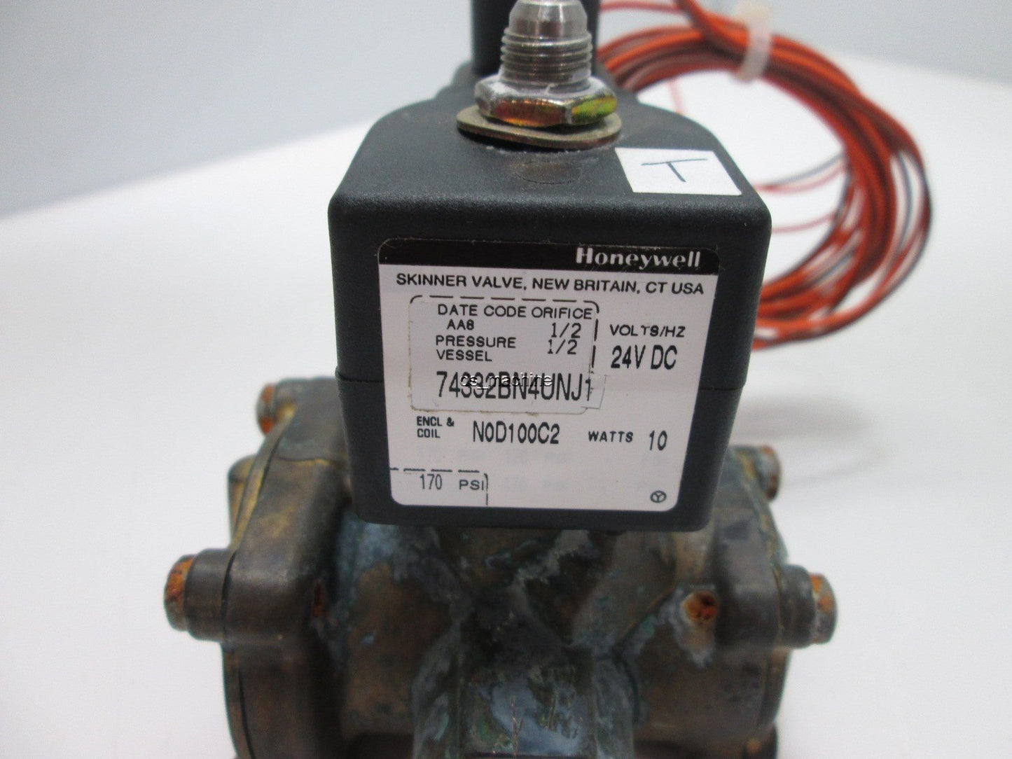 Used Honeywell 74332BN4UNJ1 3-Way Valve 1/2" NPT w/Solenoid 24VDC
