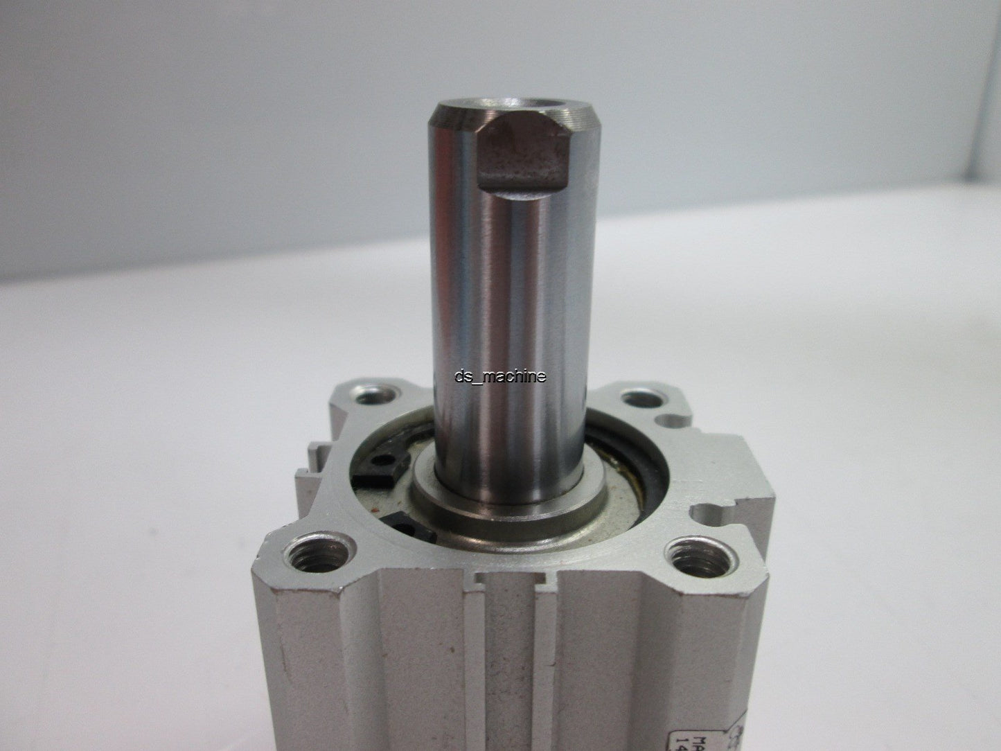 Used SMC CQ2A32-30D Pneumatic Cylinder, 30mm Stroke, 145 PSI 1.0MPa, 16mm Shaft