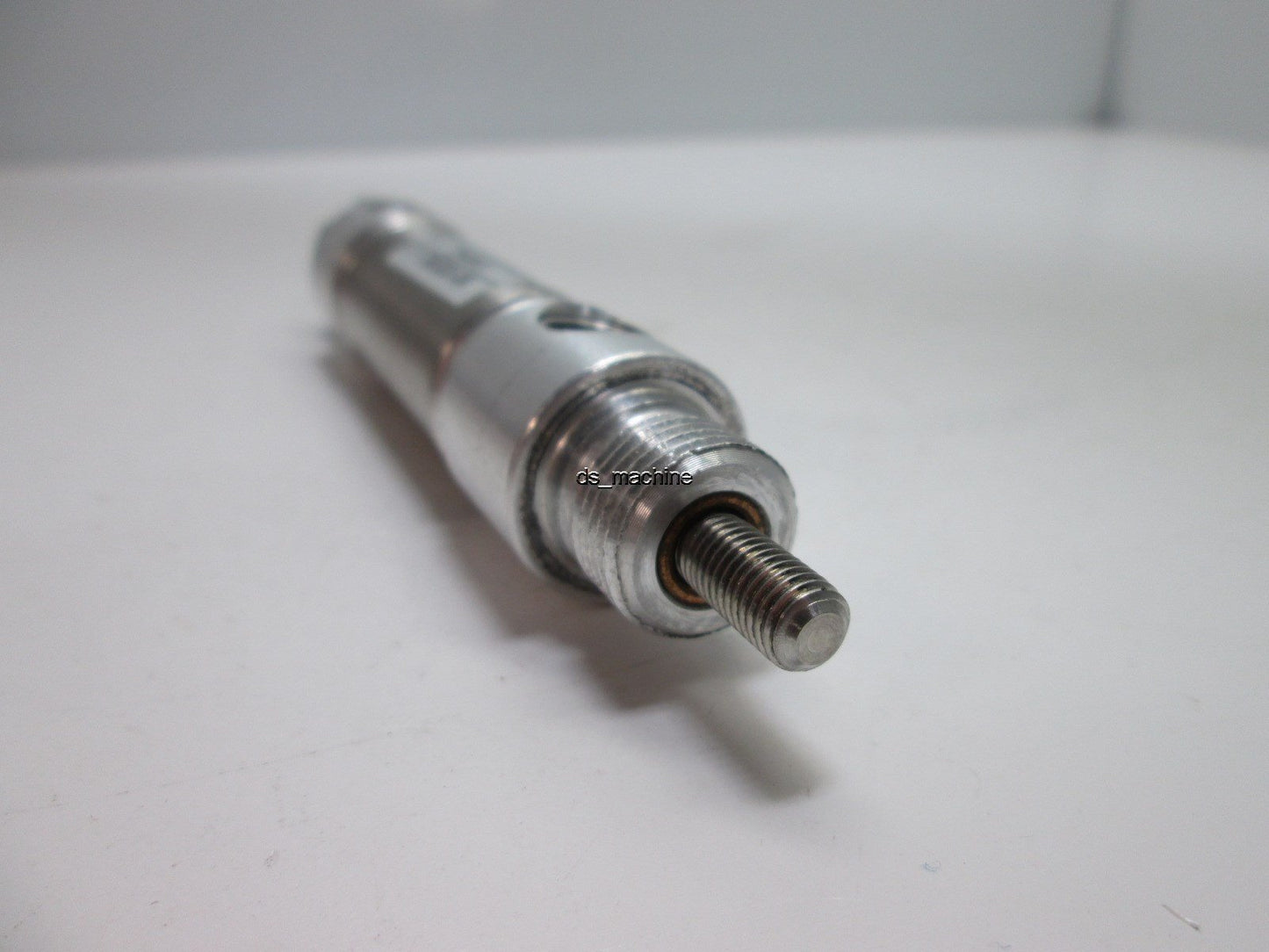 Used Norgren RLC00J-DAP-AA00 Roundline Cylinder, 1/2" Stroke, 3/4" Bore Cylinder