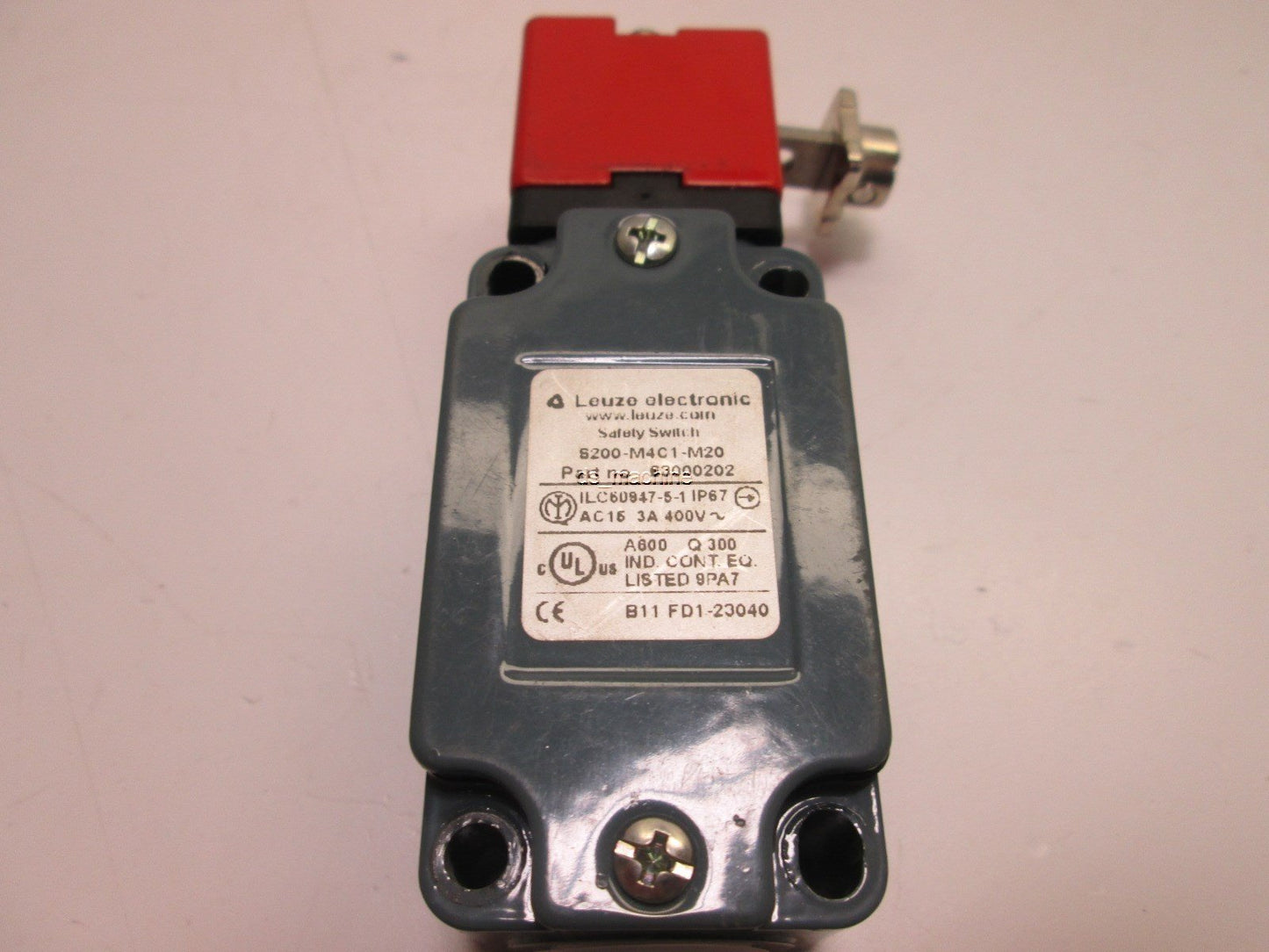 Used Leuze Electronic S200-M4C1-M20 Safety Switch, Face Right With Key