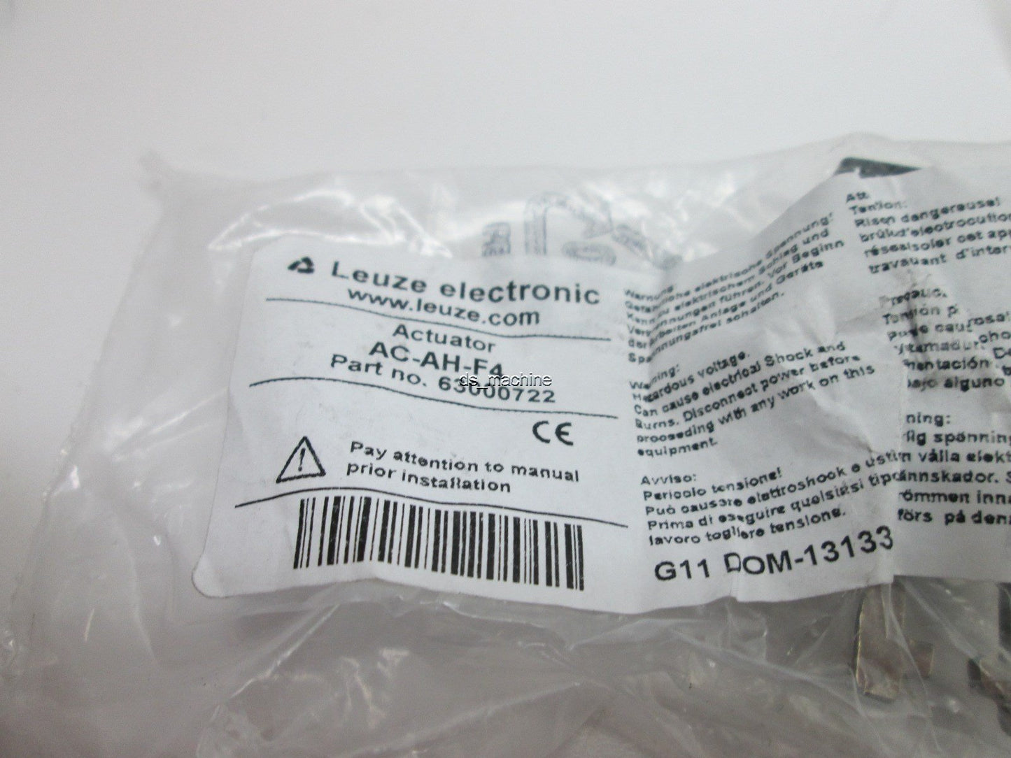 New Lot of 3 New Leuze Electronic AC-AH-F4 Actuator