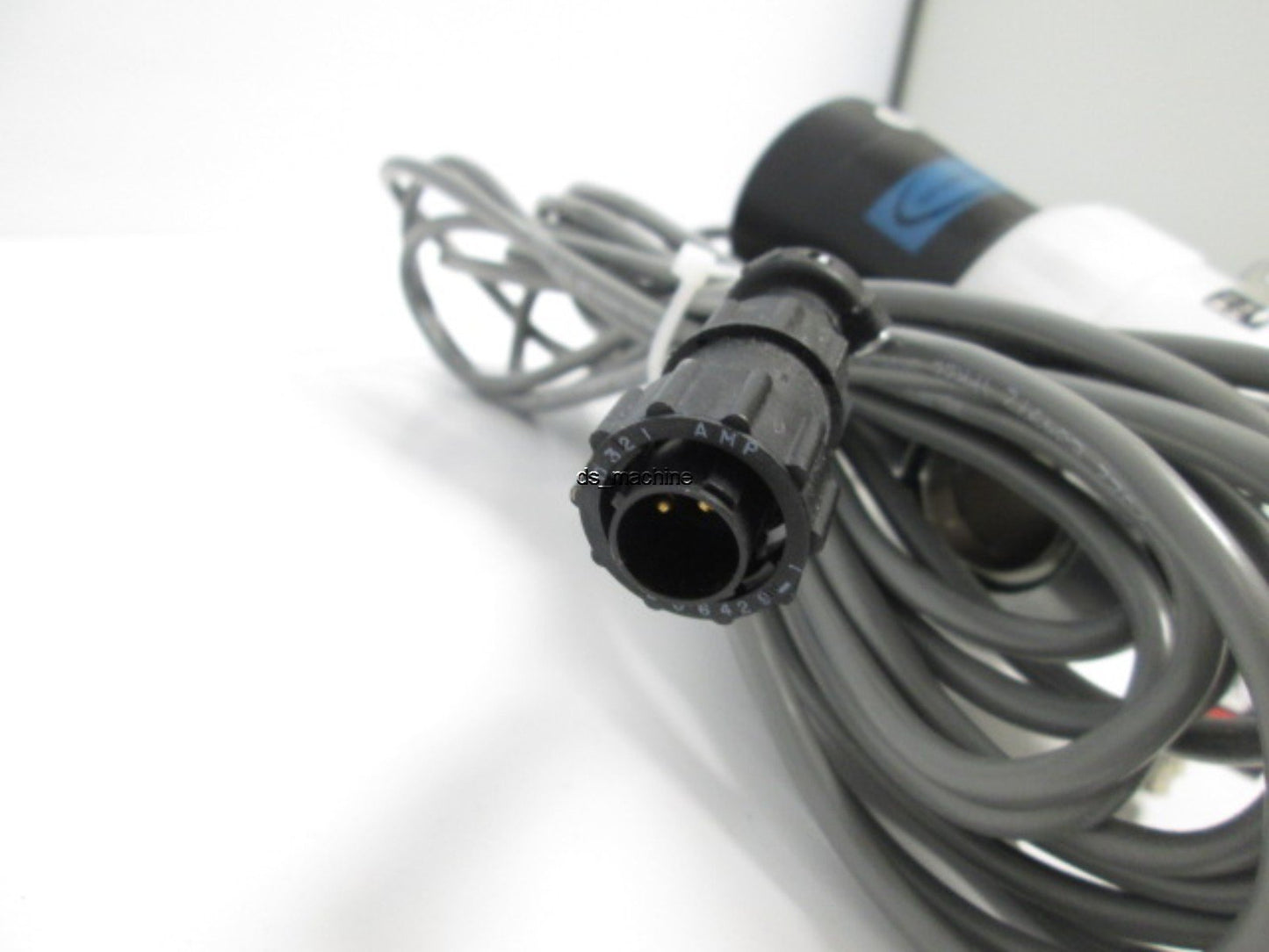 Used GEMU I-DE-99008131-00-736682 Flow Meter, 24VDC, 1/2", 0-1 bar
