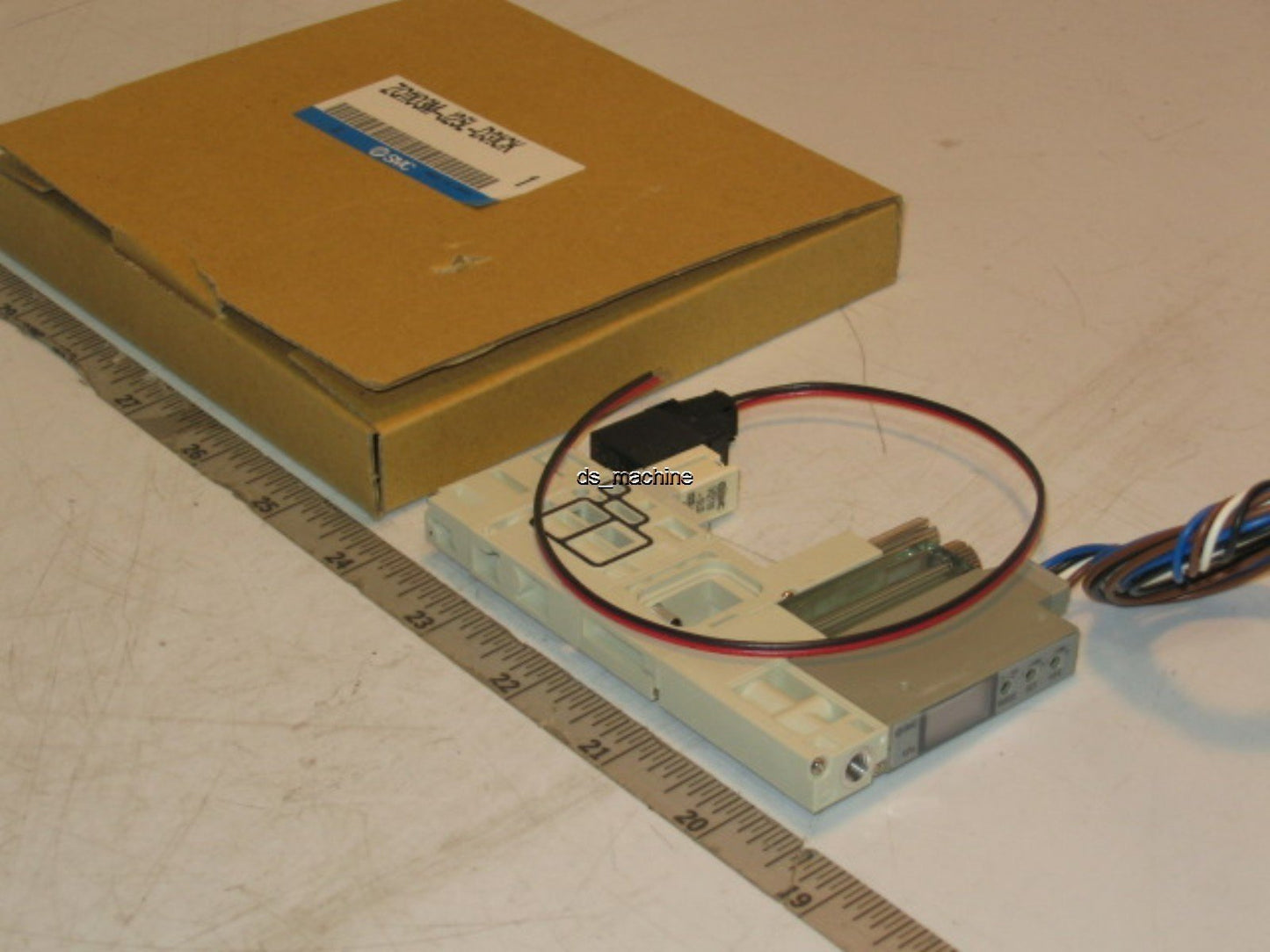 New SMC ZQ1103M-J25L-D31CK Compact Vacuum Ejector Unit