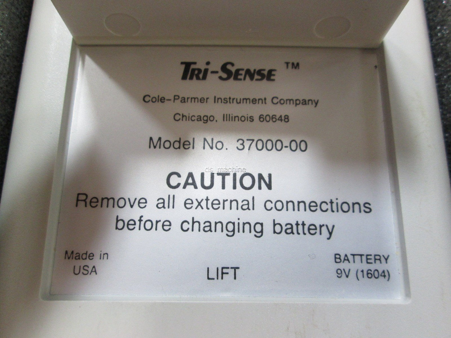 Used Cole-Parmer 37000-00 Temperature, Humidity and Air Velocity Meter w/ Hard Case