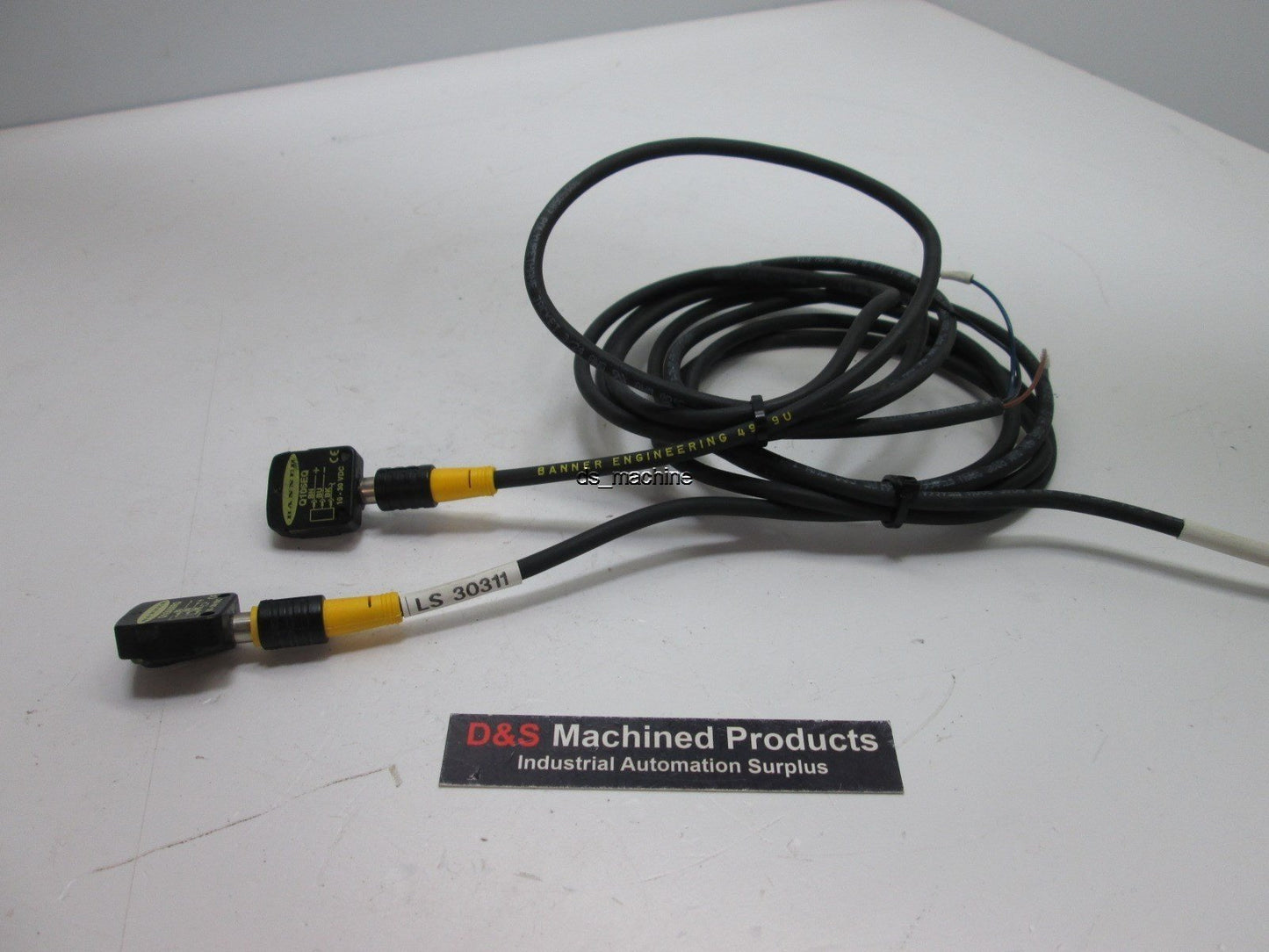 Used Banner Q10AN6RQ Receiver 10-30VDC, Banner Q106EQ Emitter 10-30VDC