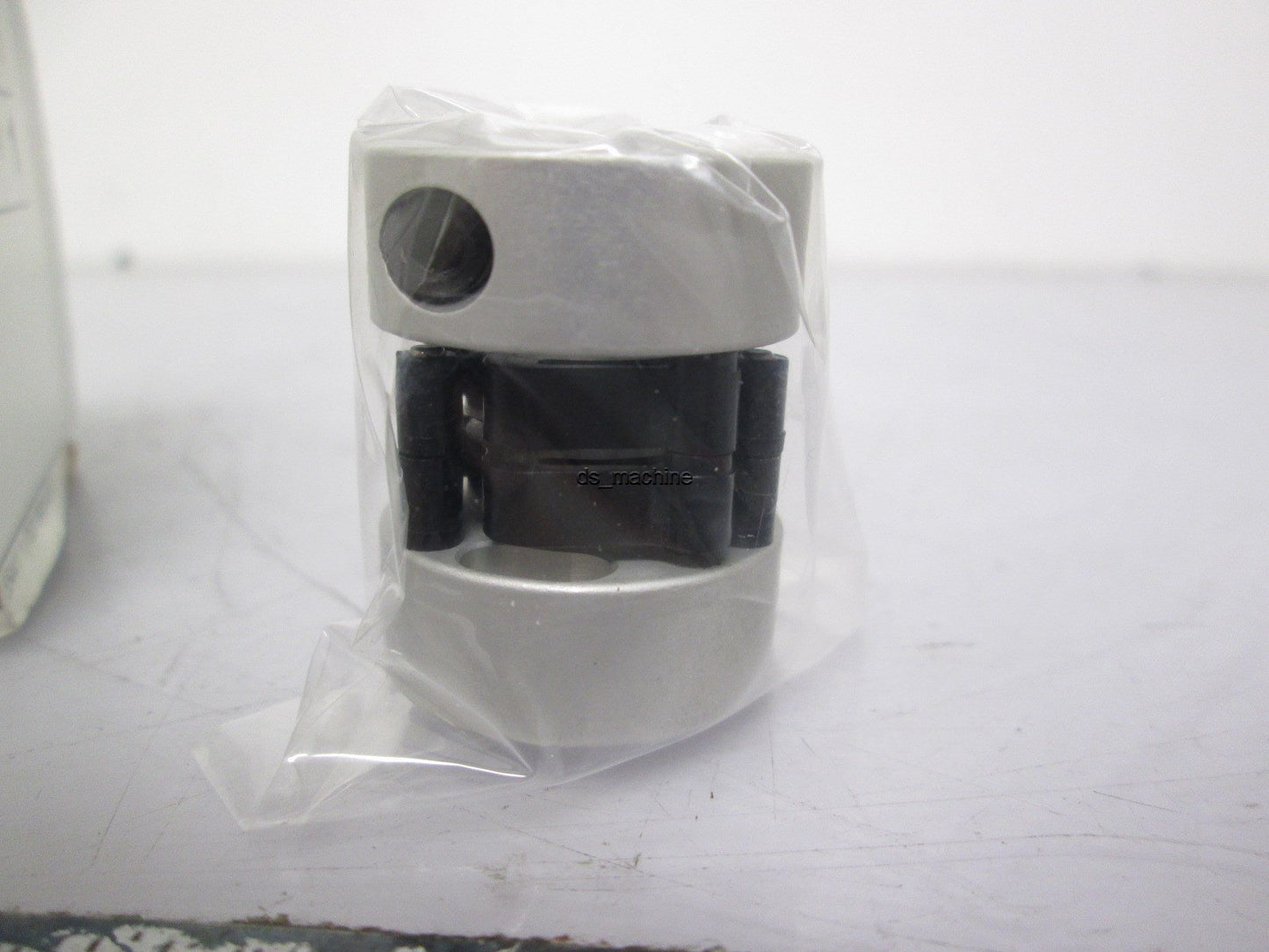 New Zero-Max C211P Control Flex Coupling 12mm Bore 31.25mm Length