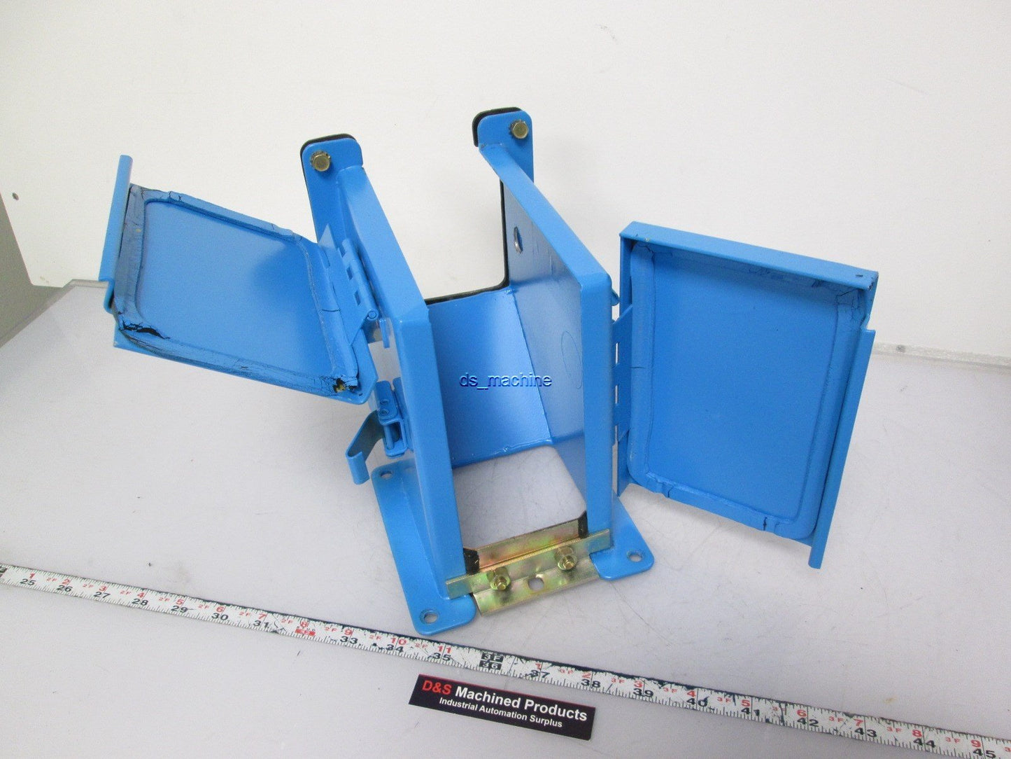 Used Hoffman 4" x 4" Wireway Elbow Outside Open 2 Hinge w/ 1 Gasket *1 Hole*