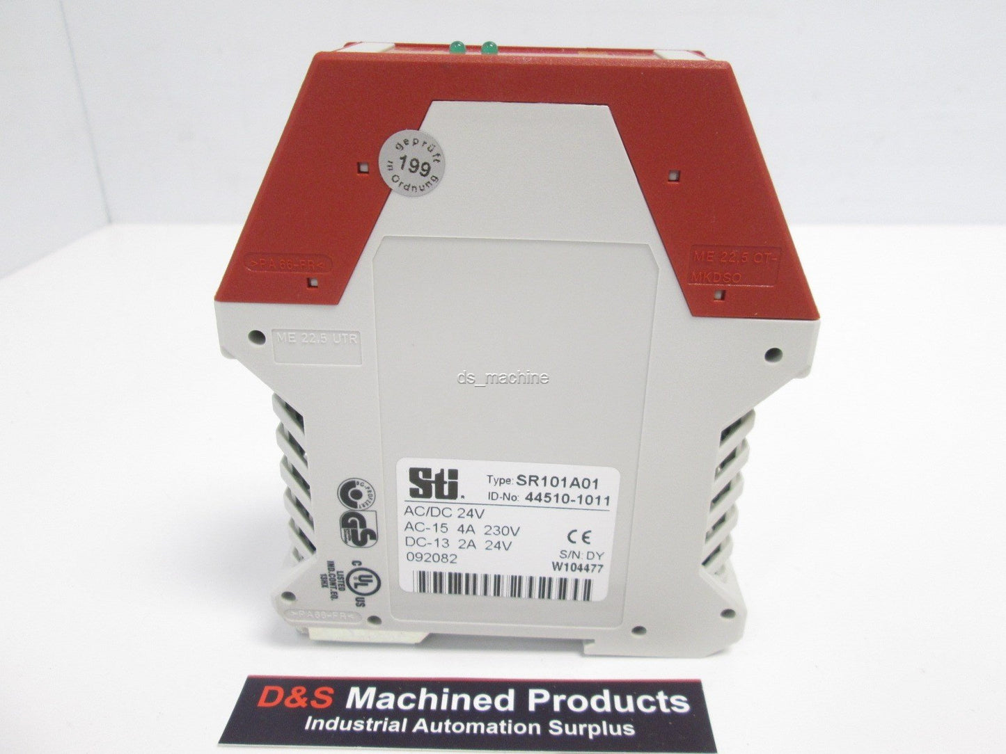 Used STI SR101A01 Safety Relay, AC/DC 24V, AC-15 4A 230V, DC-13 2A 24V