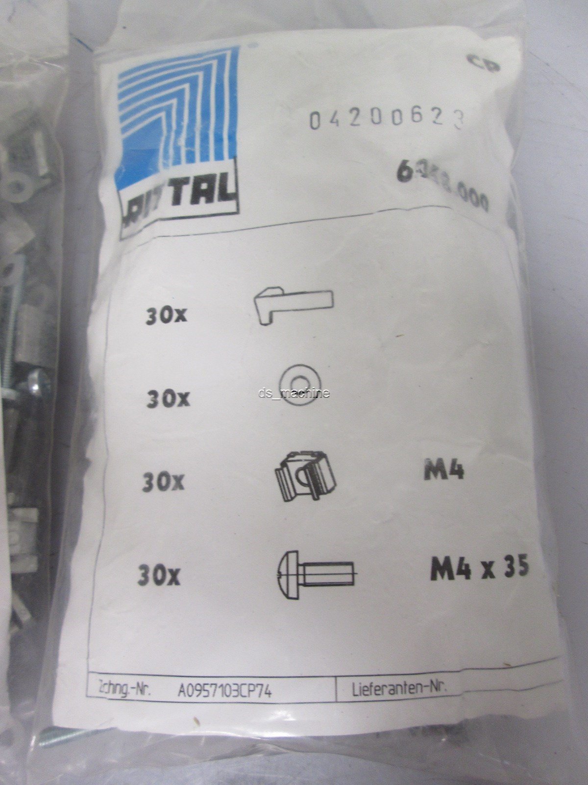 New Lot of 2 New Rittal 6058.000 Mounting Kit for Optipanel M4 Thread