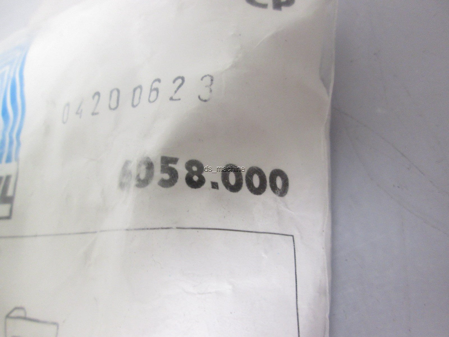 New Lot of 2 New Rittal 6058.000 Mounting Kit for Optipanel M4 Thread