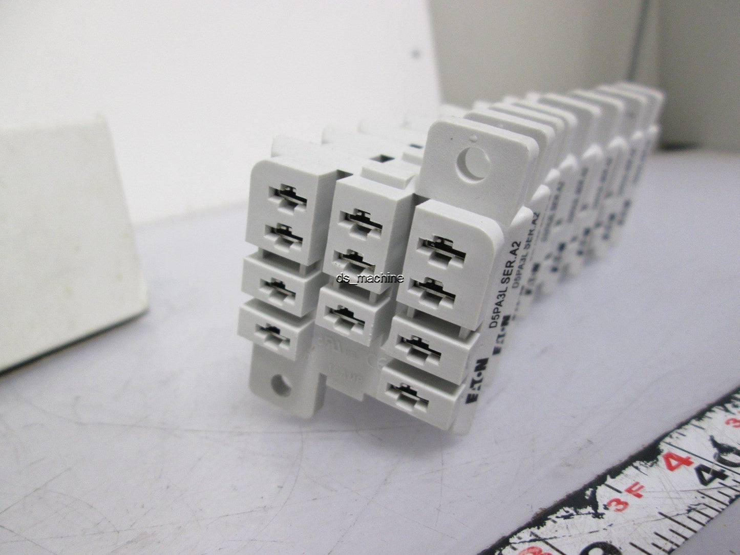 New Lot of 8 New Eaton D5PA3L Sockets for 3 Pole Relays Style D5